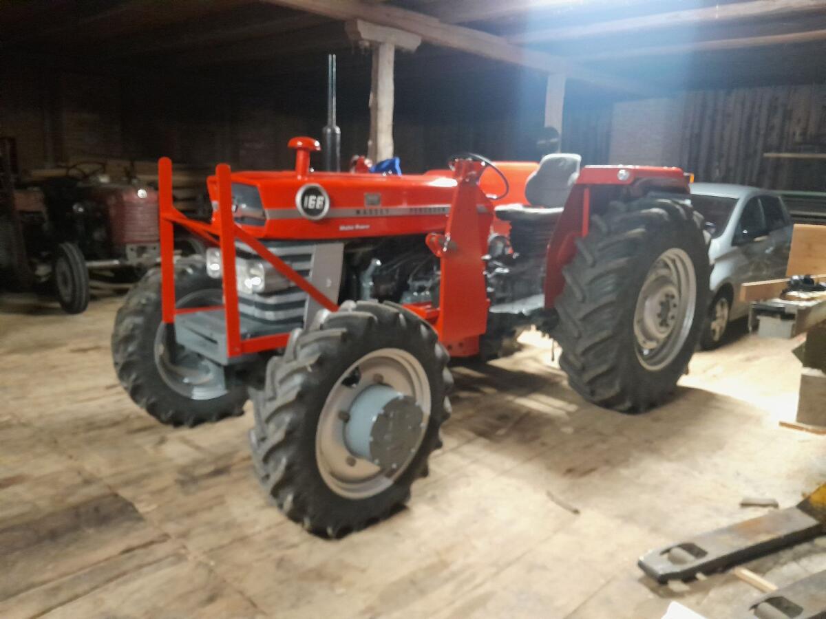 Massey Ferguson 168A 1