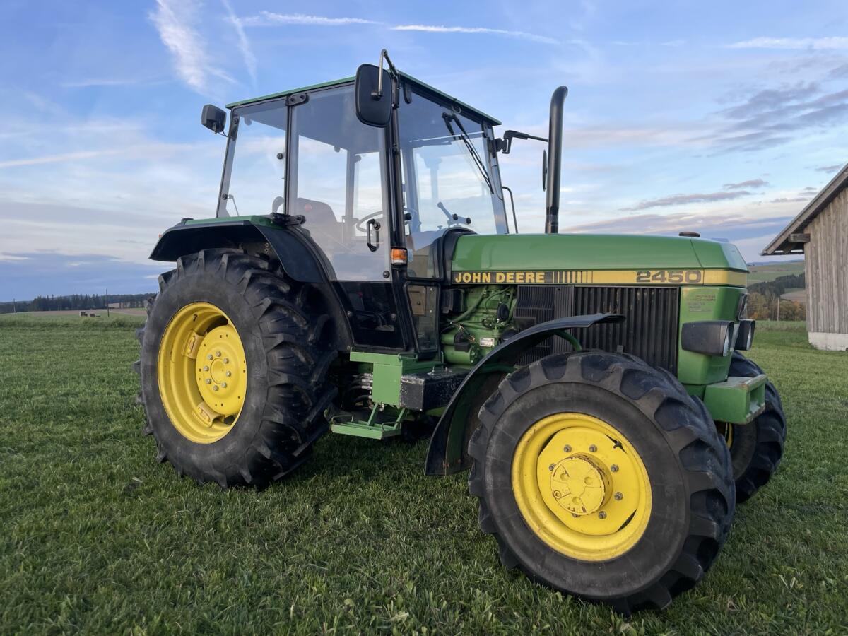 John Deere 2450 3