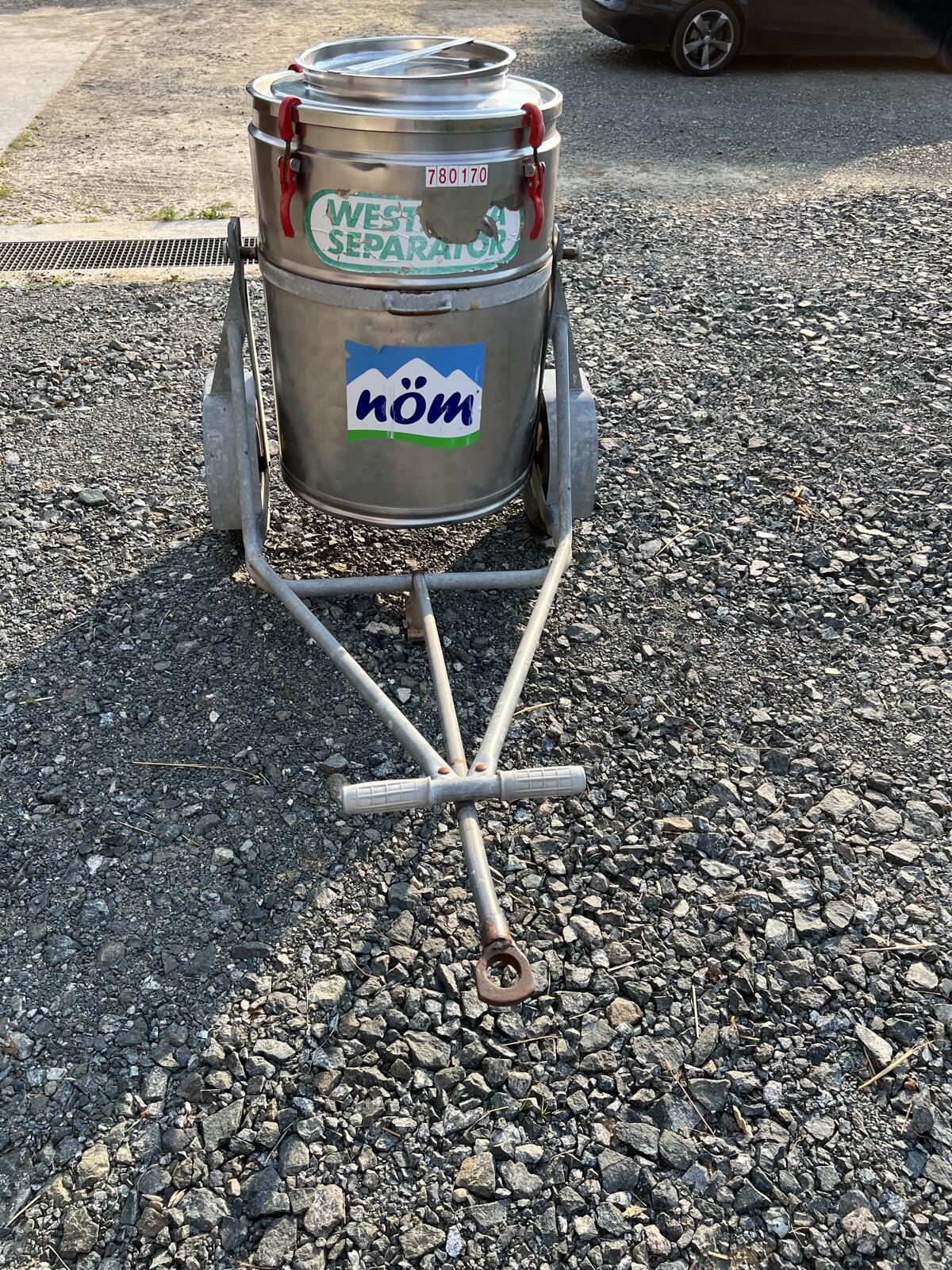 Milchtank mit Fahrgestell 2