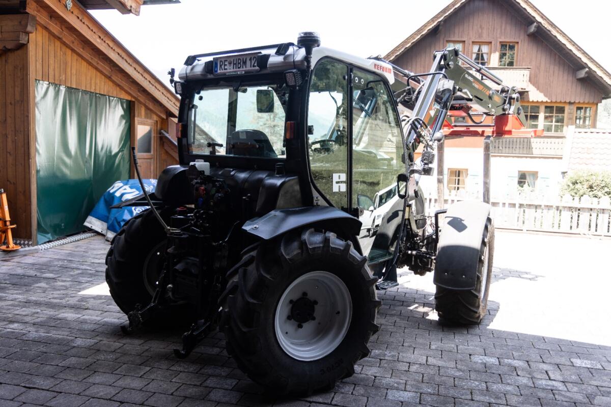 Reform Mounty 80 mit Frontlader 2