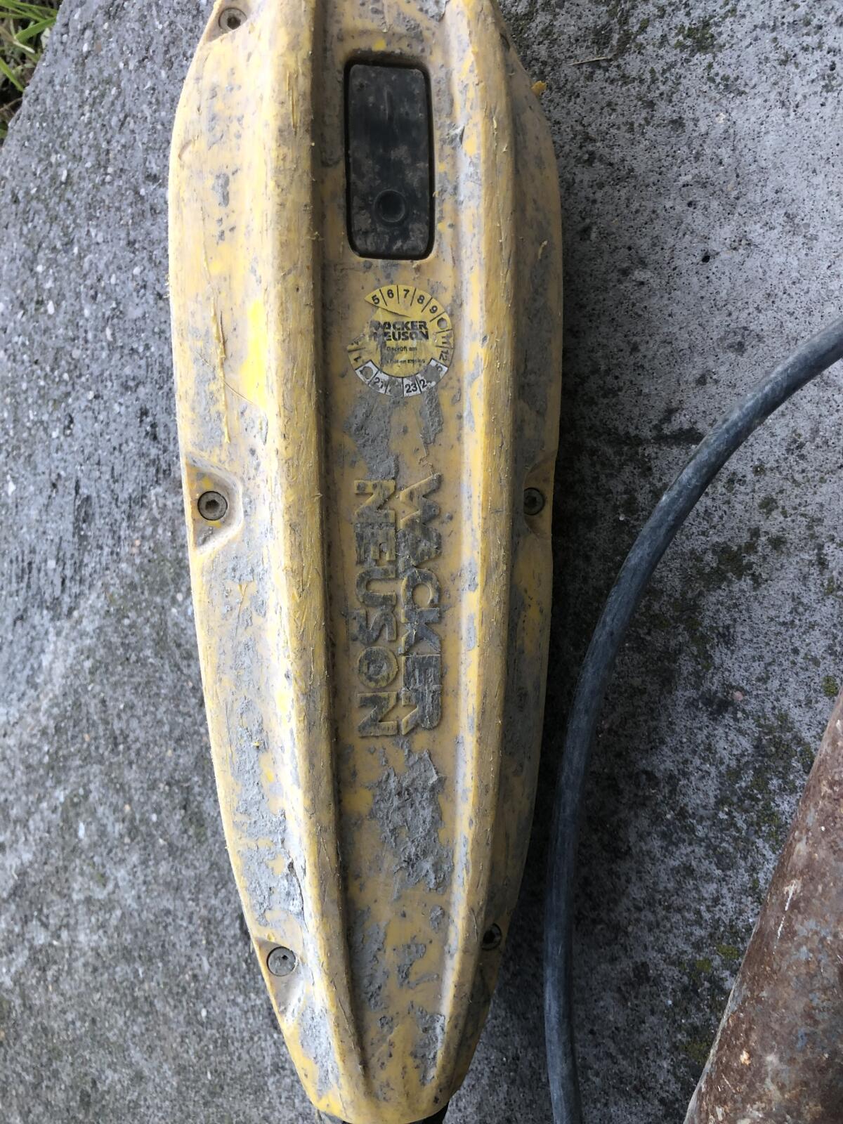 Rüttelflasche (Wacker Neuson) 2