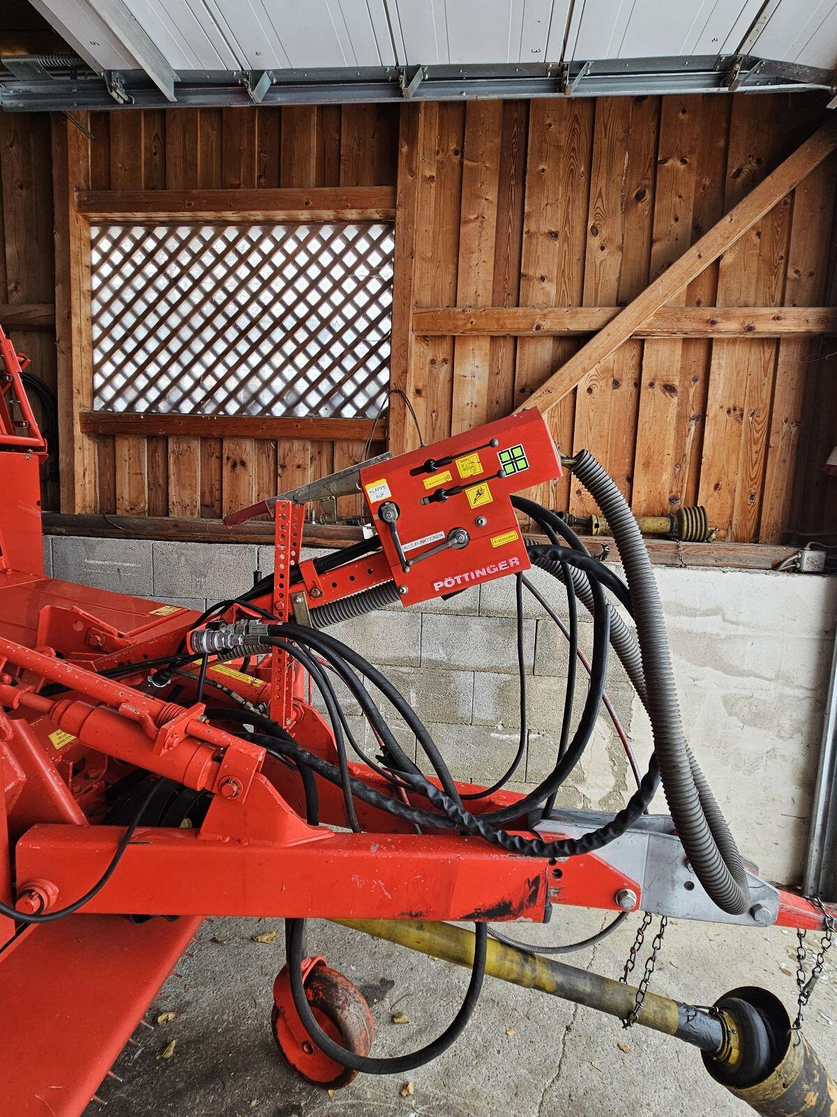 Pöttinger Boss 1T 3