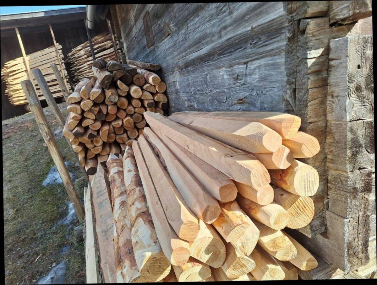 Lärchenstipfel, Stempel, Pflöcke 3