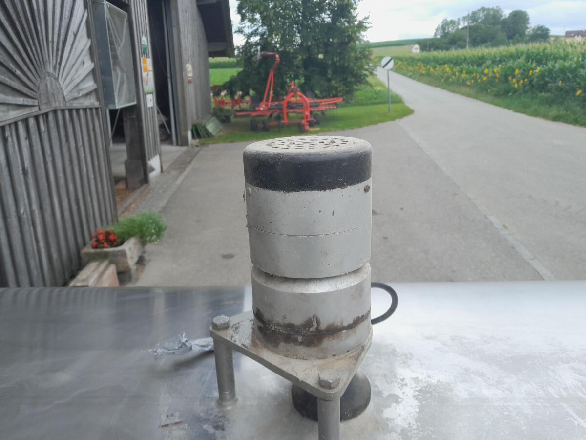 Milchtank Müller O-900 2