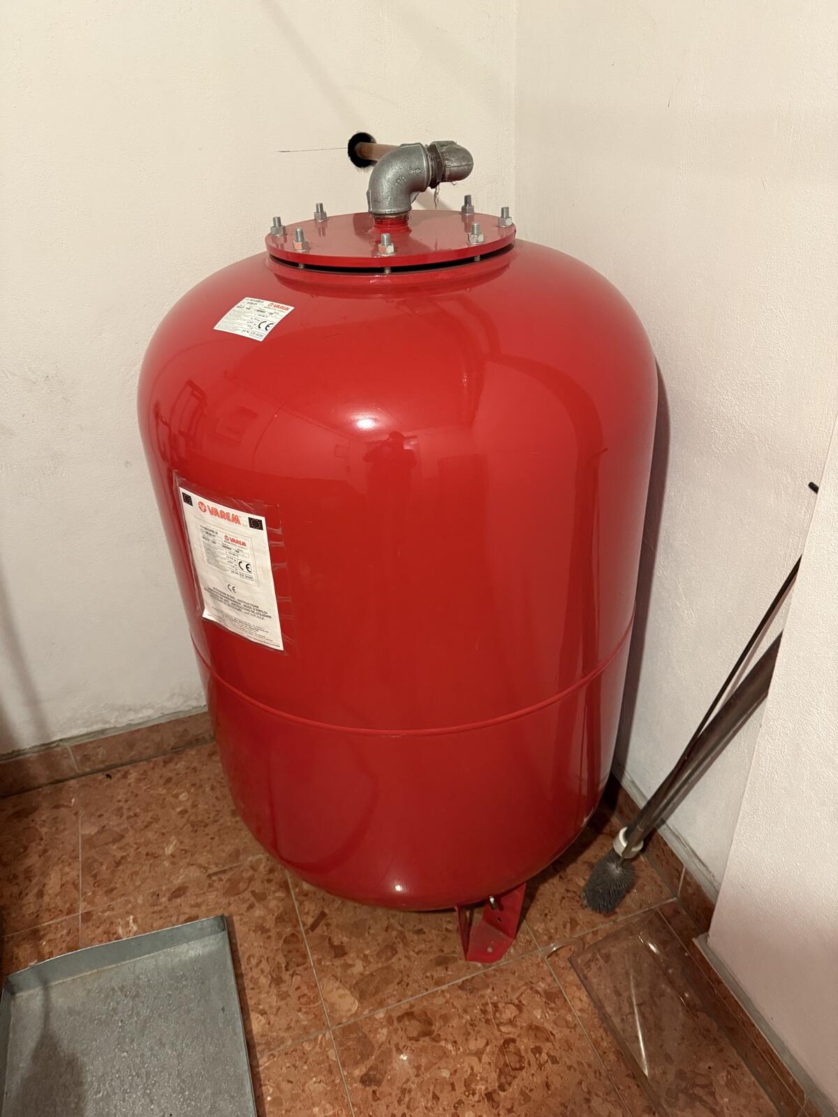 Ausdehnungsgefäß Heizung 1