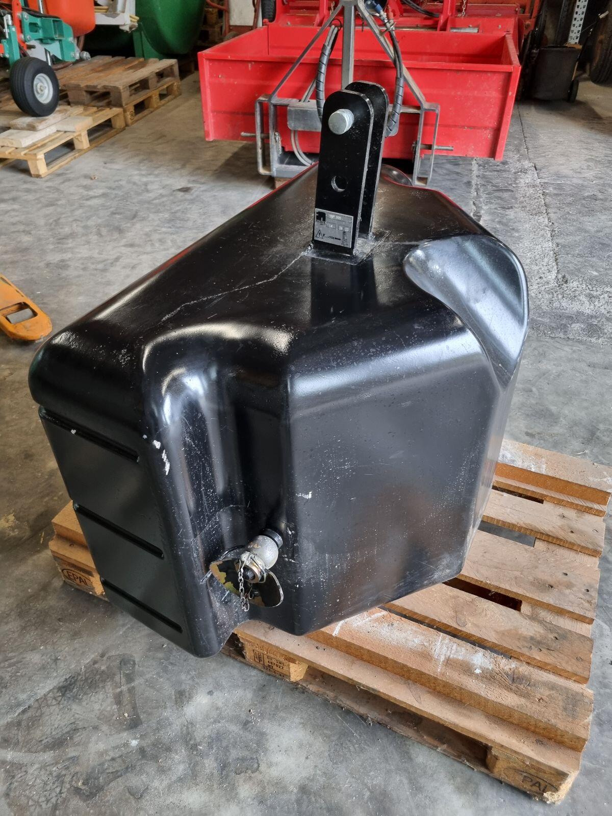 Front-Heckgewicht 800 kg 3