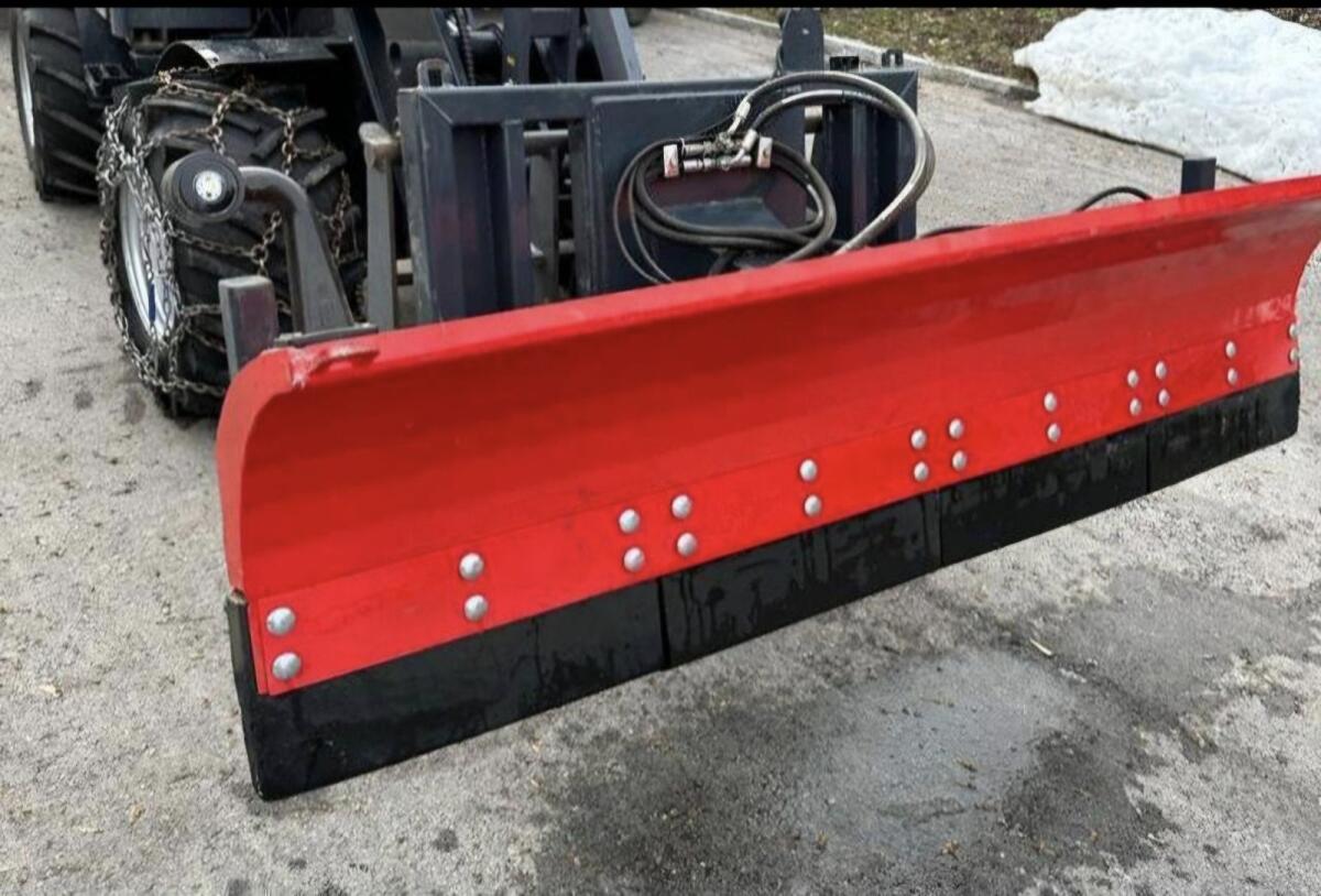 Schneepflug, Schneeschild, Gummischieber, Futterschieber 1