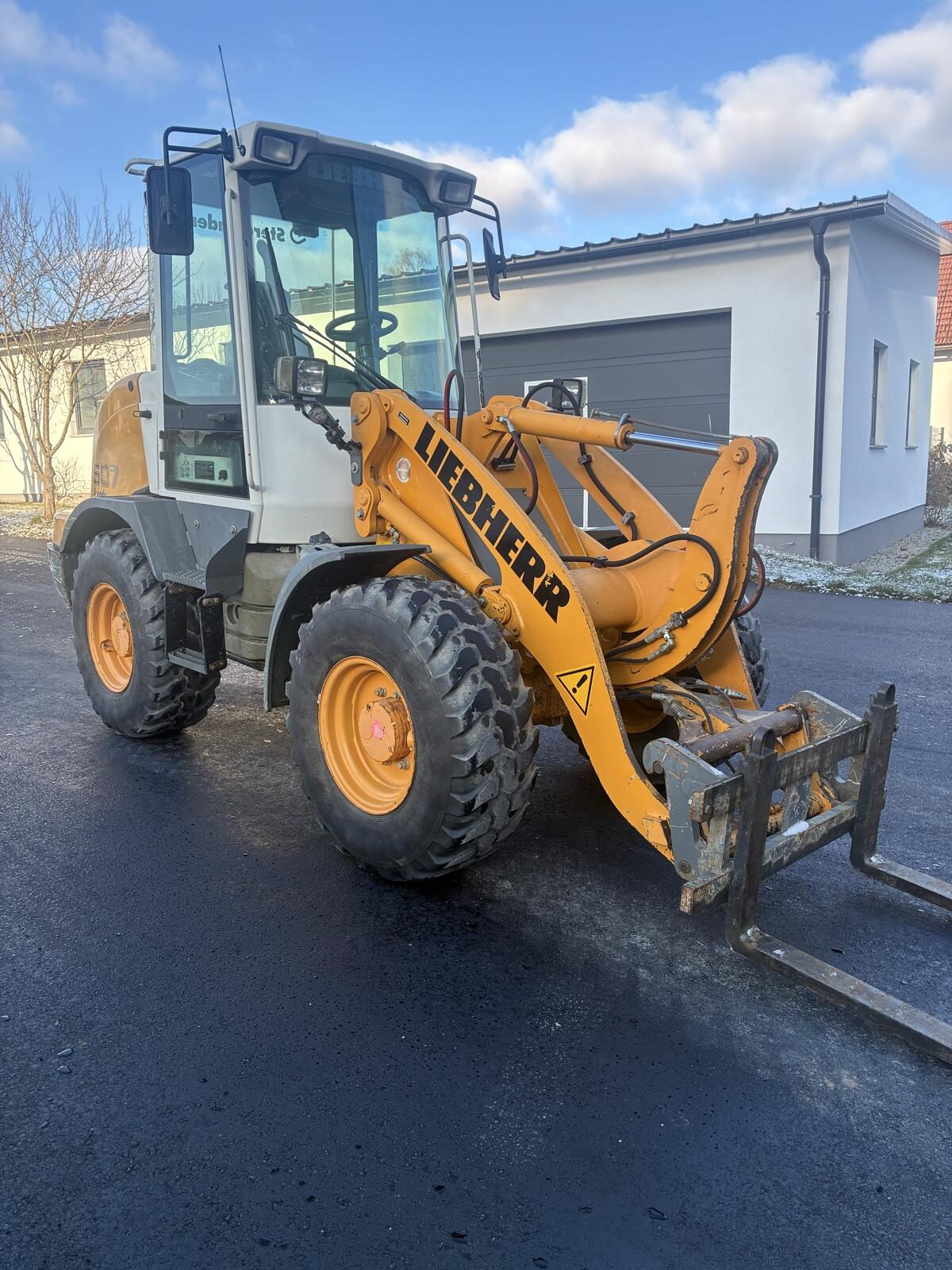 Liebherr 507 Stereo 2