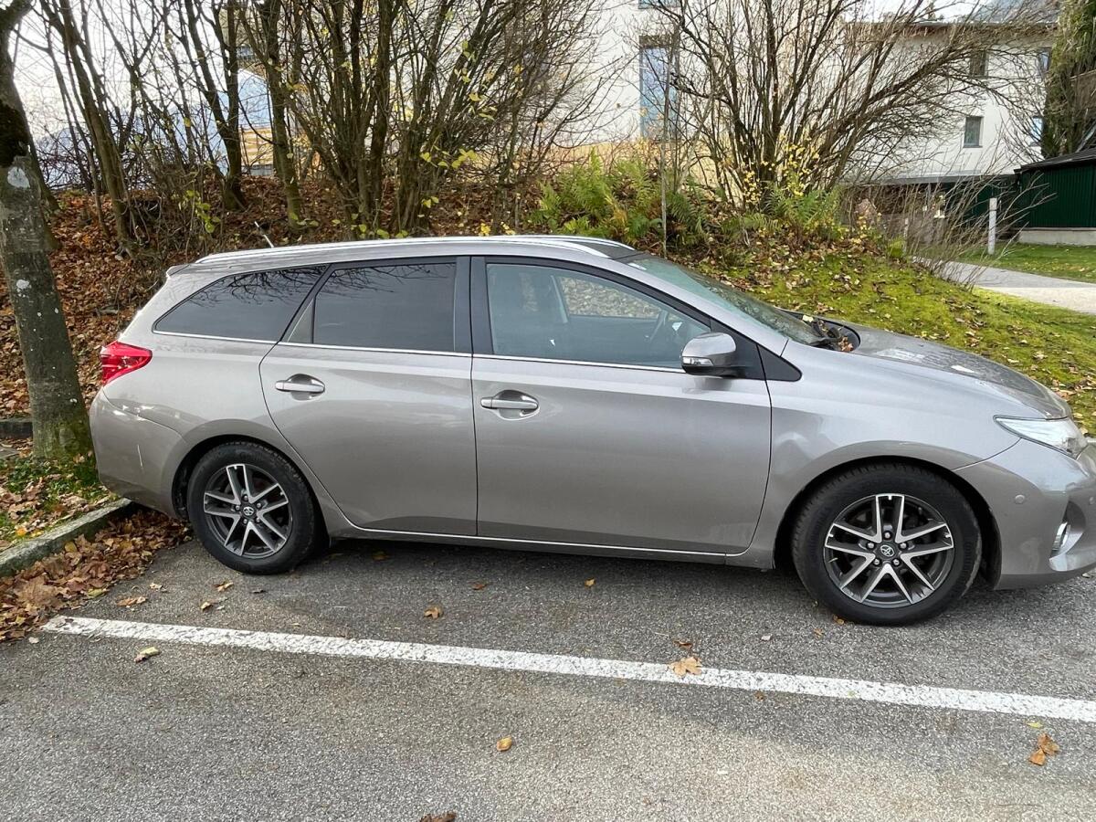 Verkaufe Toyota Auris 2