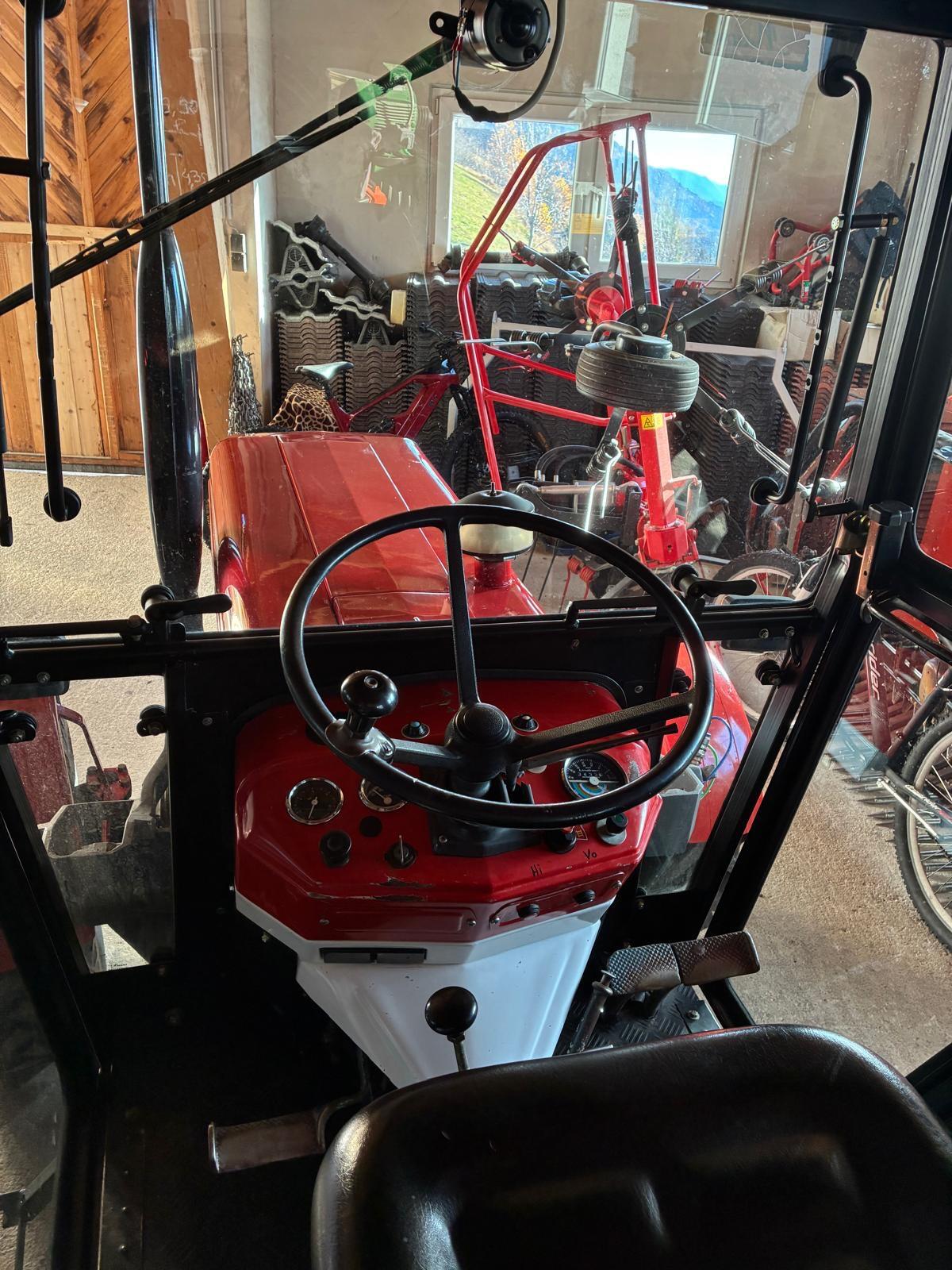 Lindner 520 A mit Hauer Frontlader 1