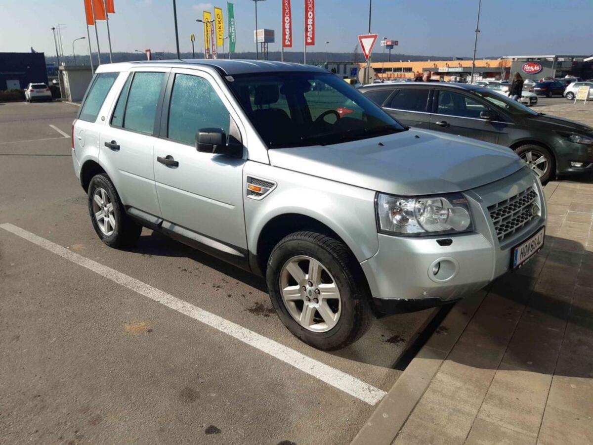 Land Rover Freelander II 1