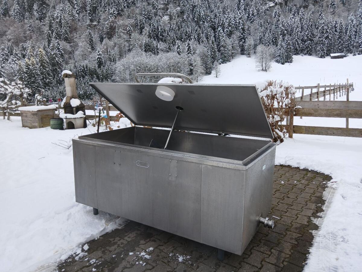 Milchtank/Milchwanne 650 l ohne Kühlung 2