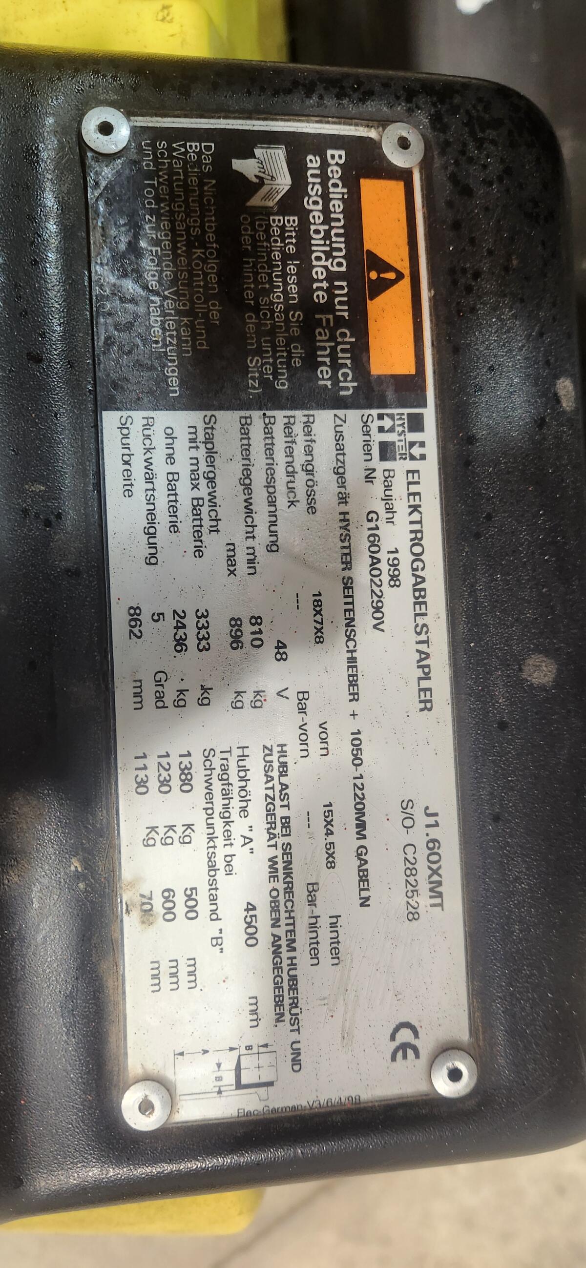 Hyster 60XMT E-Stapler 3