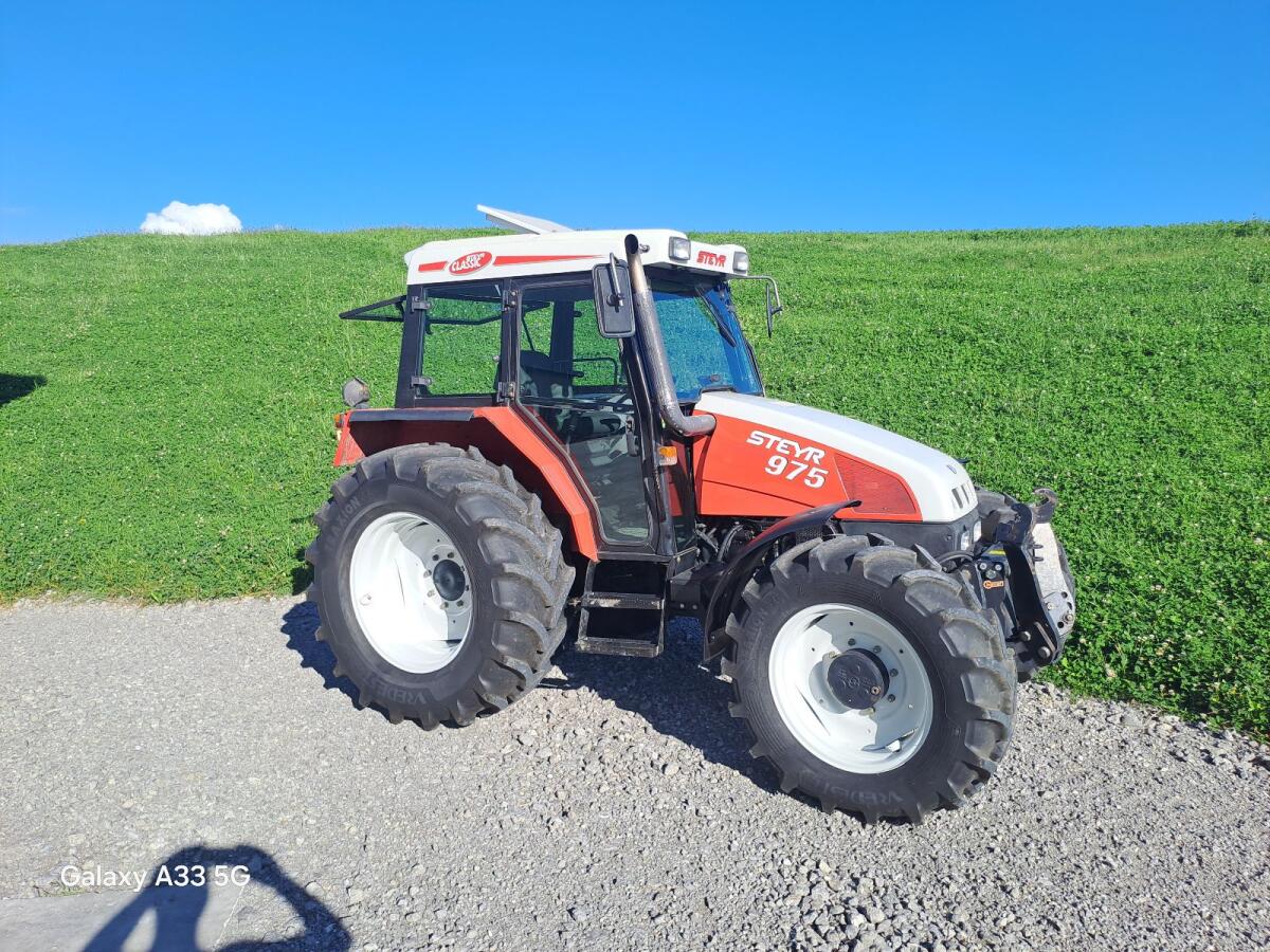Steyr 975 Sisu 1