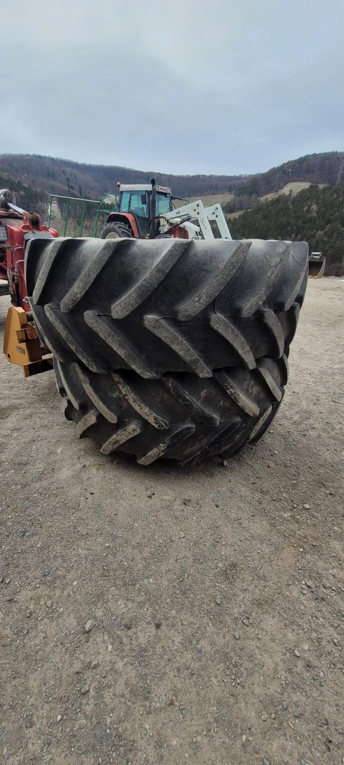 Kompletträder Valtra N174 1