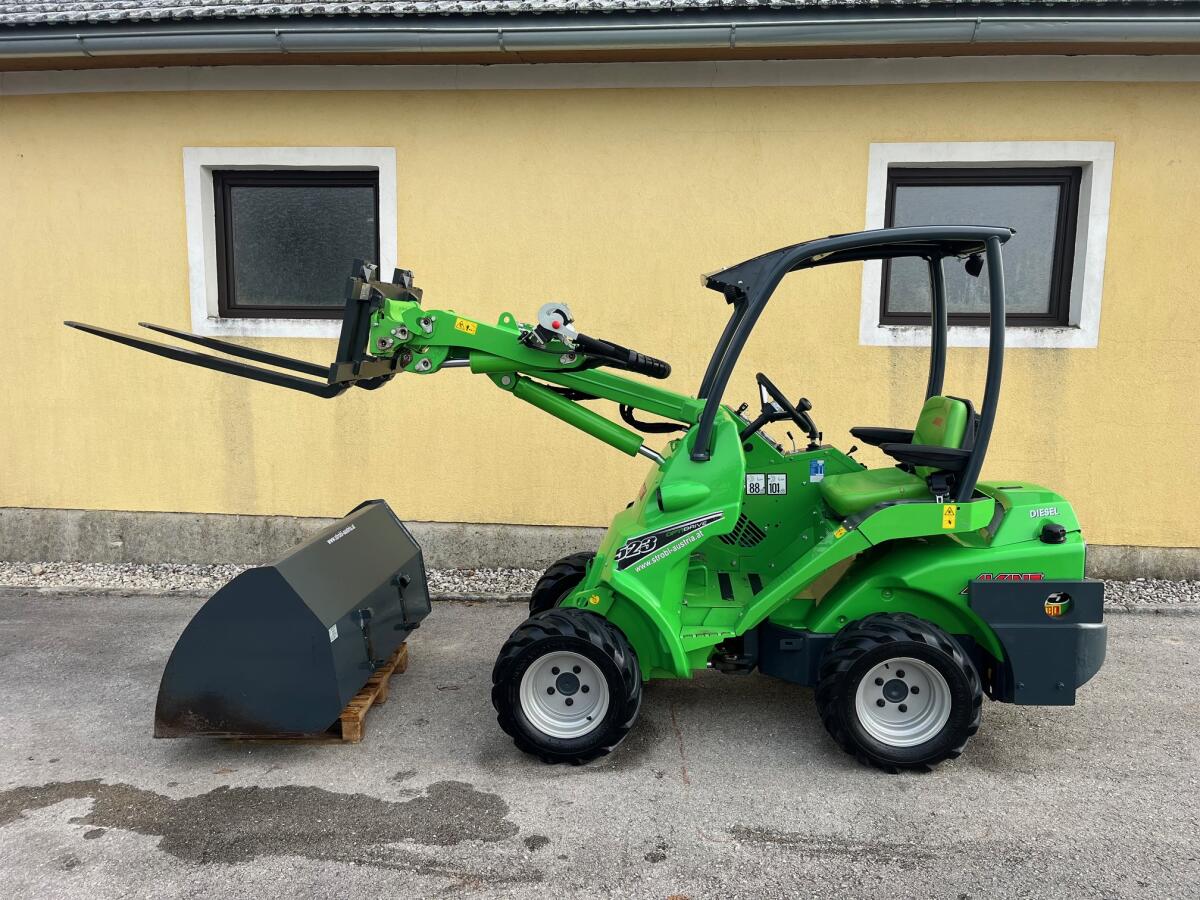 AVANT 523 Multifunktionslader/Hoflader 2