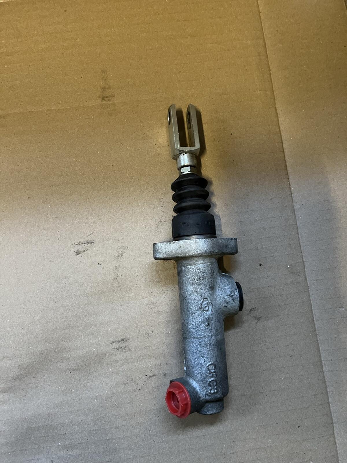 Kupplungsgeberzylinder Deutz Agroplus 80 0.010.1148.4/20 2