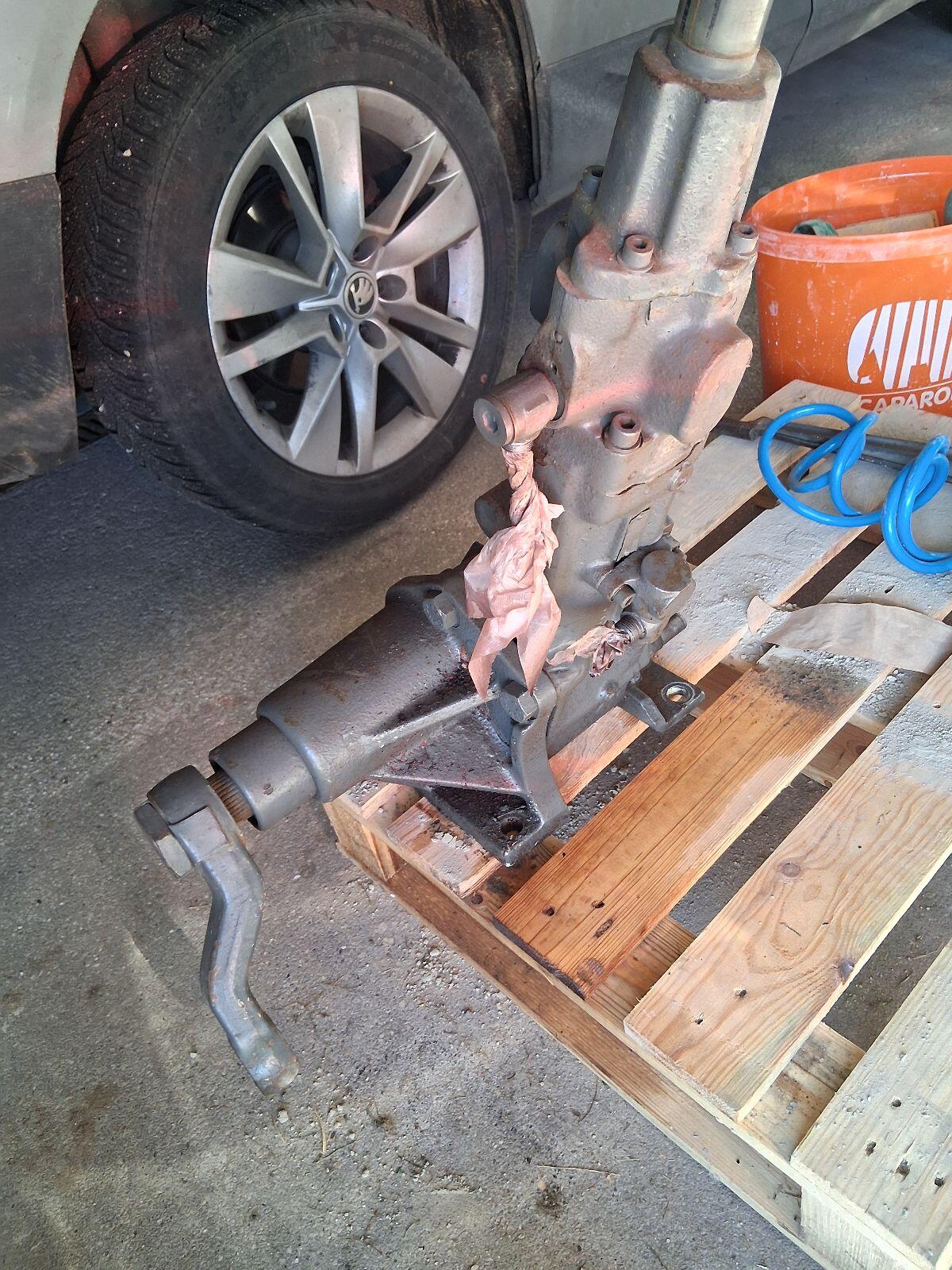 Hydrospindel Lenkung Steyr 2