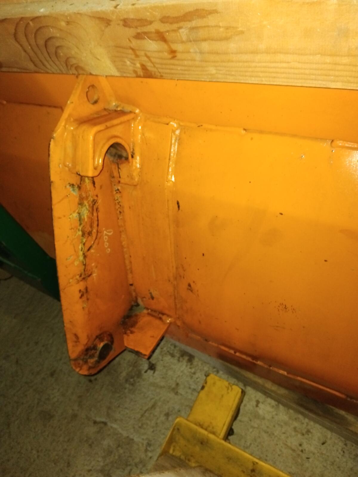 Hauer Frontladerschaufel 200 cm Breite, 100 cm Tiefe 2