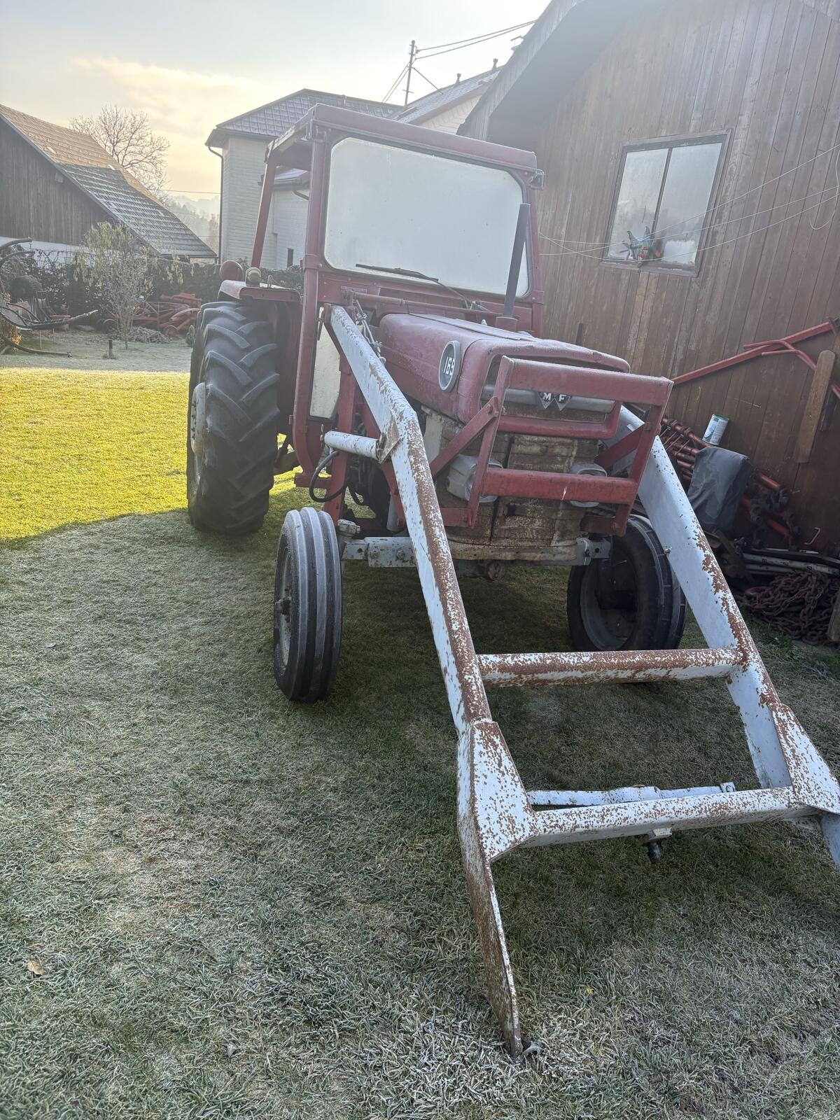 Massey Ferguson 165 mit Frontlader 2