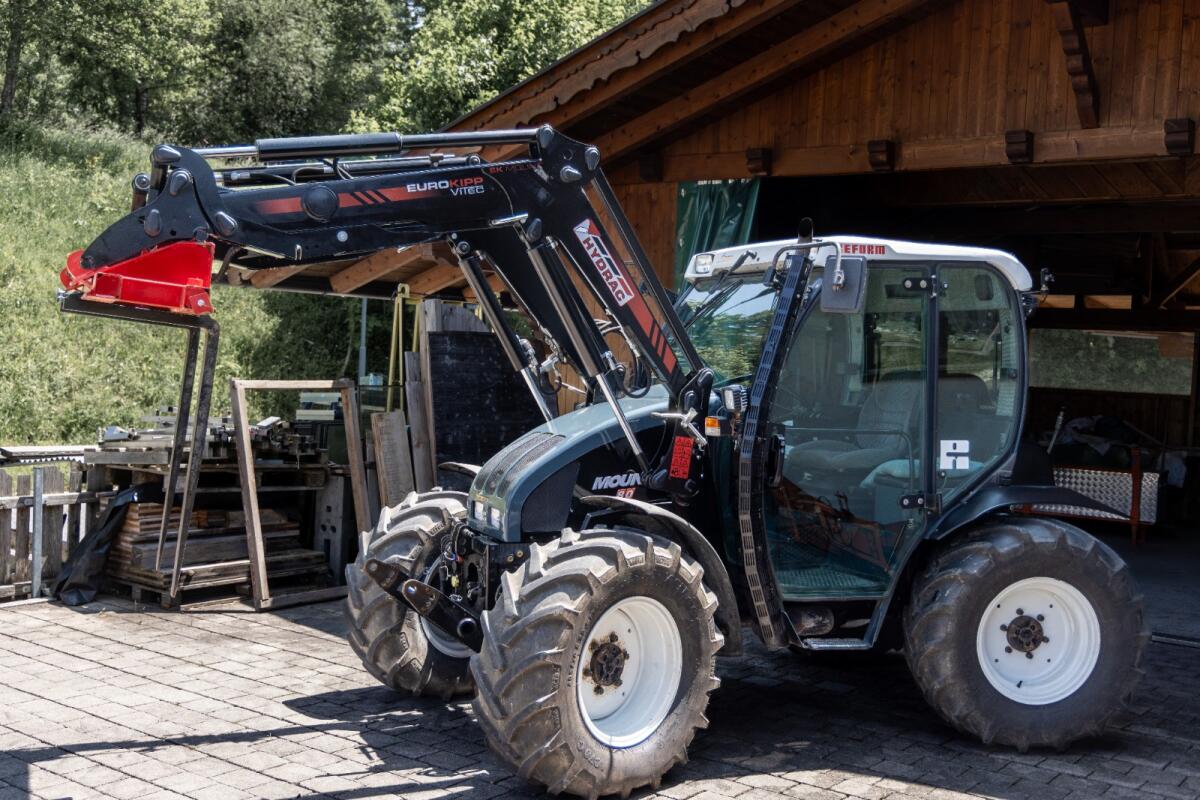 Reform Mounty 80 mit Frontlader 3