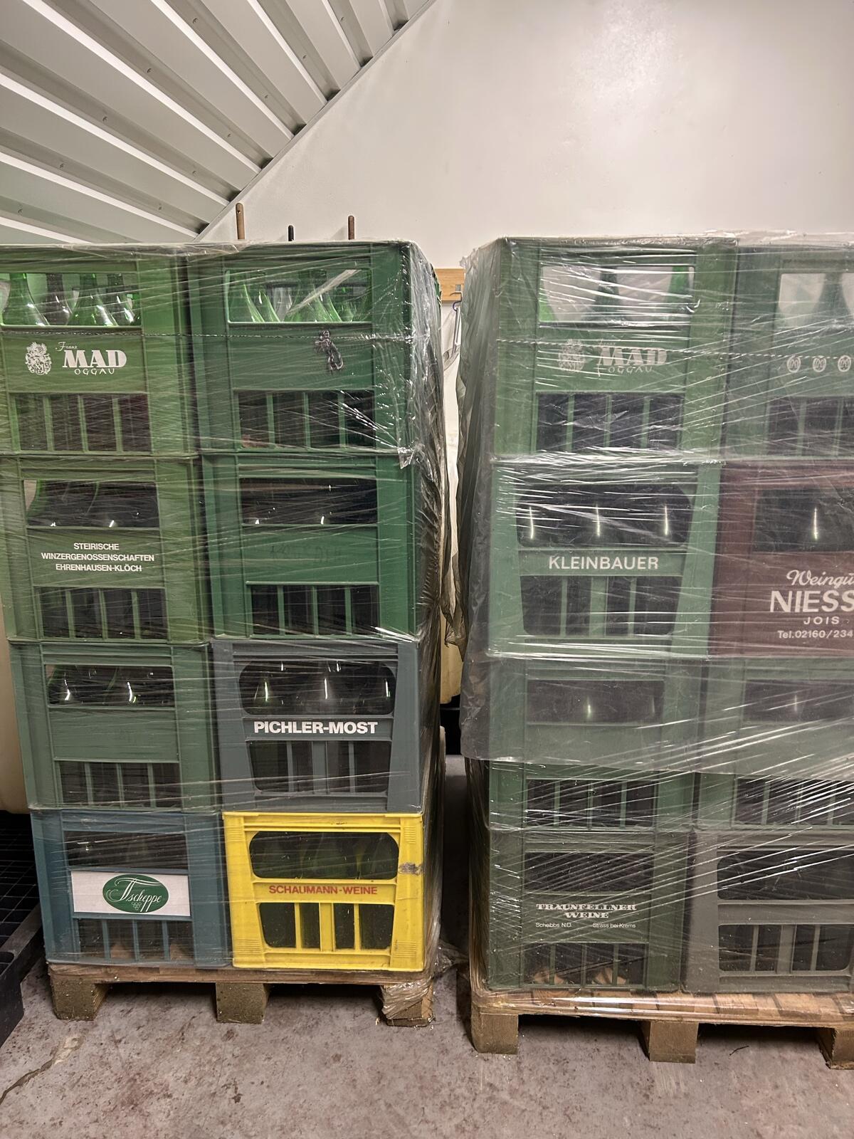 32 Kisten mit je 6 Flaschen à 2 Liter / Doppler 1