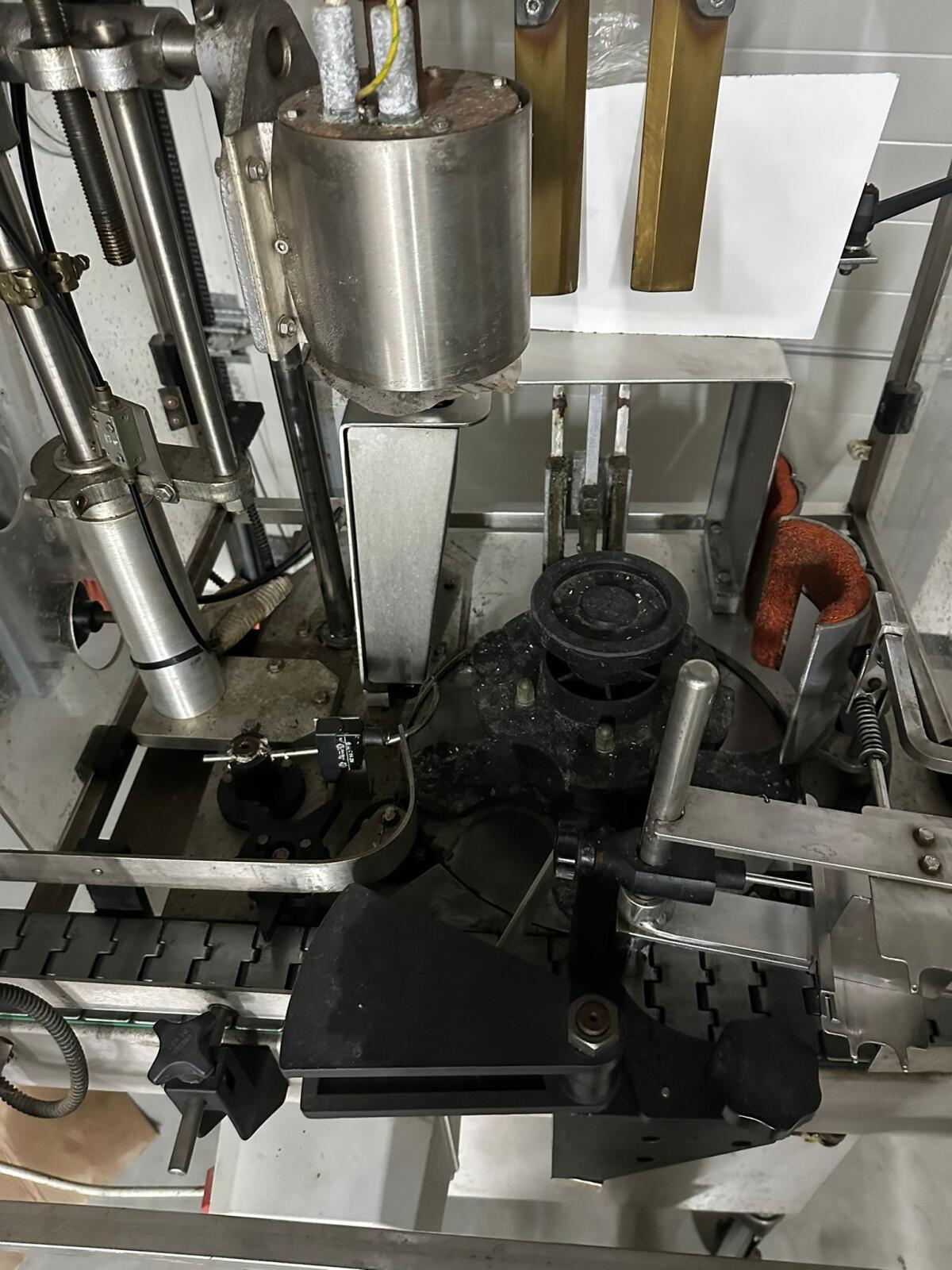 Enos Leim Etikettiermaschine 3