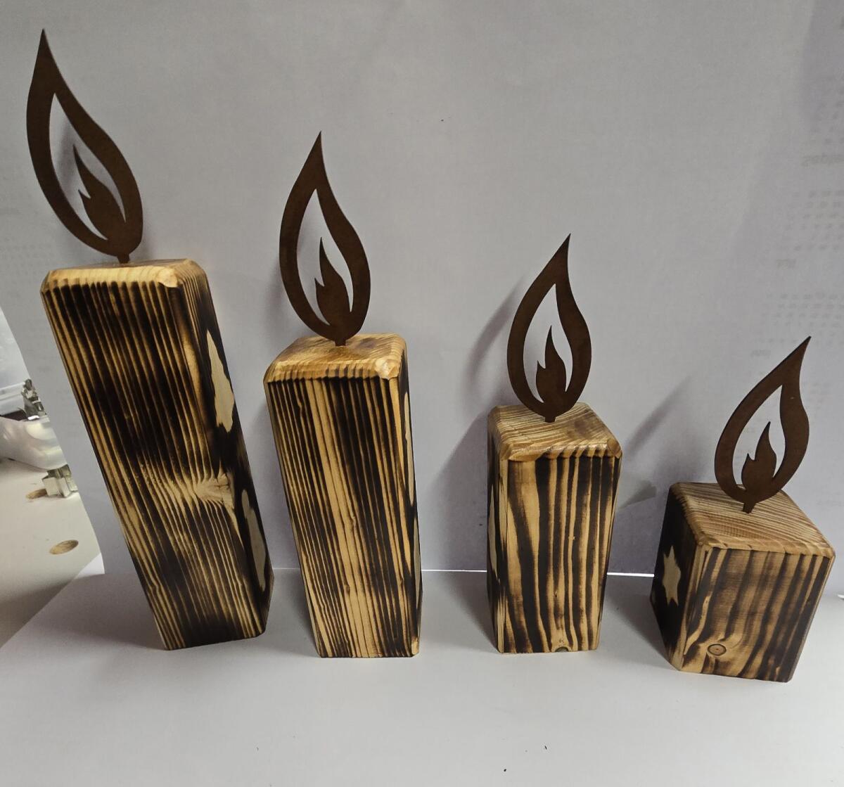 Weihnachtsdeko Holzkerze mit Metallflamme 2