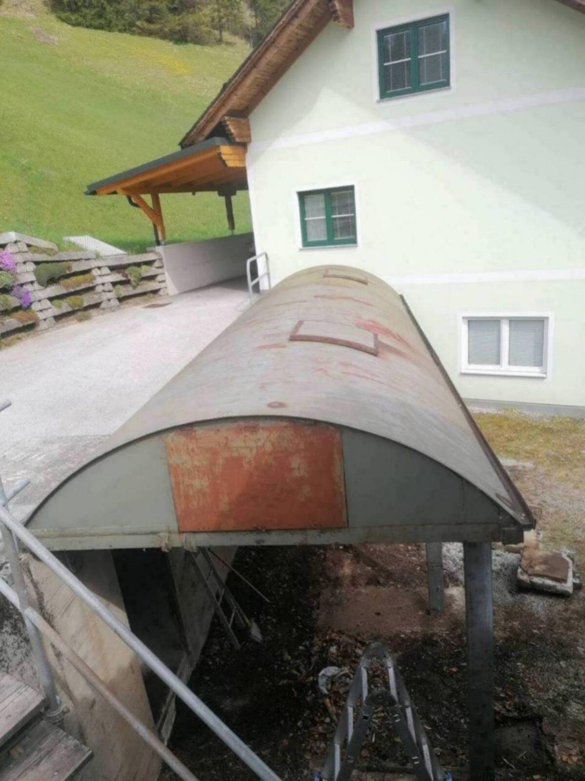 Waggondach mit 3 Öffnungen, stabile Ausführung 1