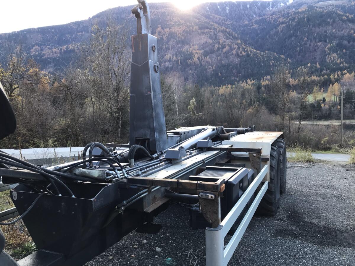 Hakenliftanhänger 1