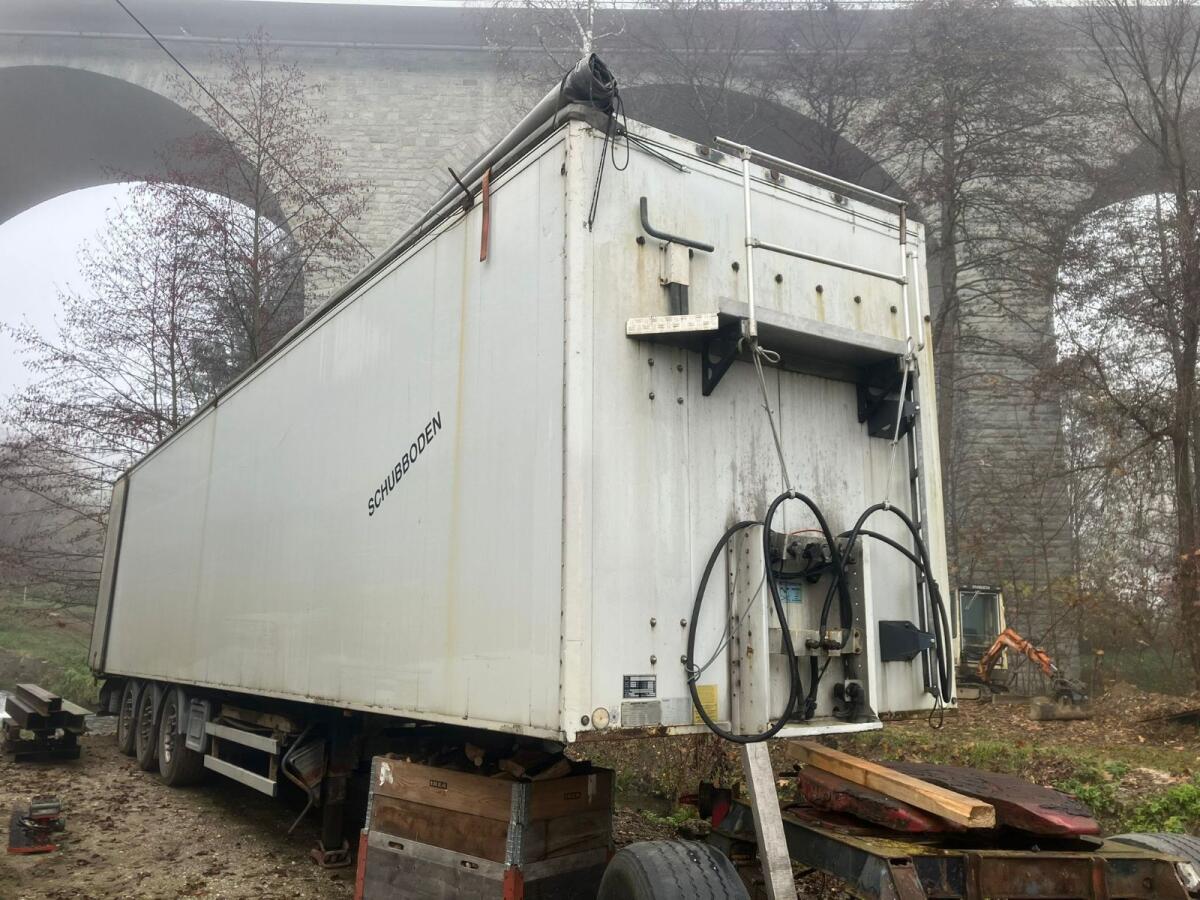 Schubbodenanhänger mit oder ohne neue Aluschienen 1