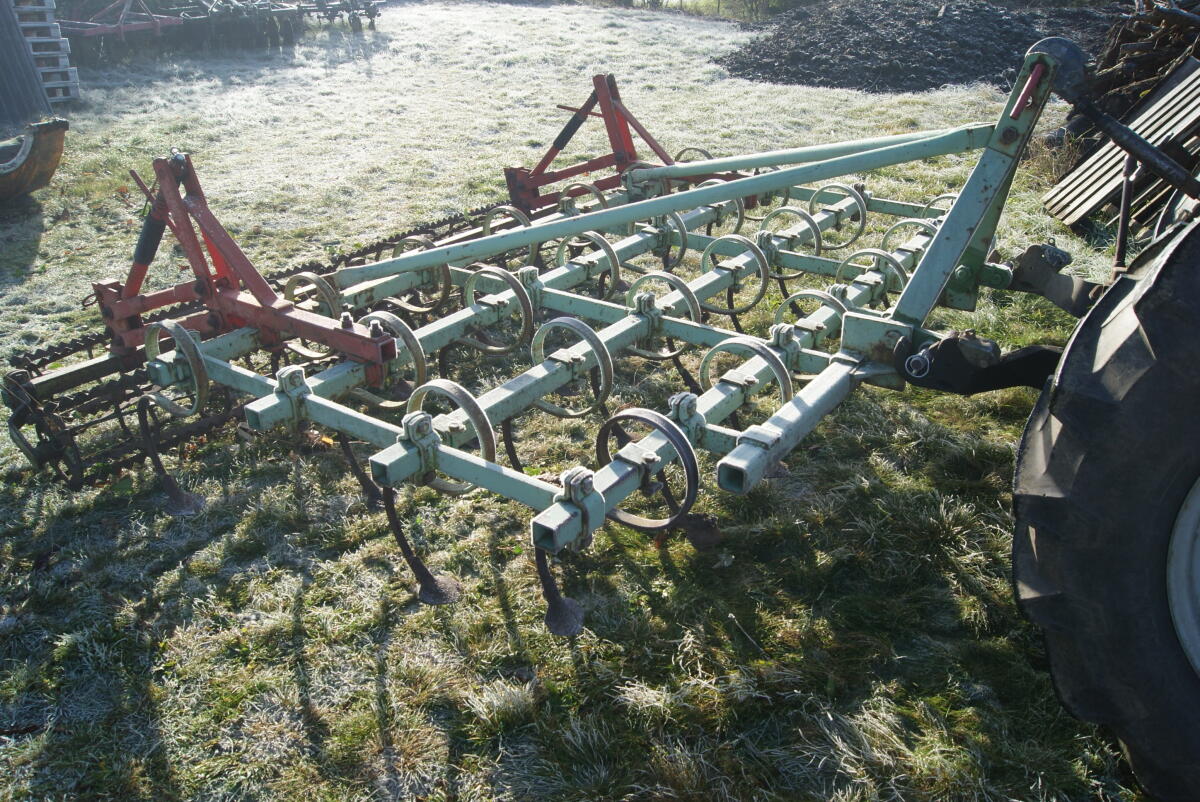 Federzinkenkombination, Leichtgrubber Feldherr 3