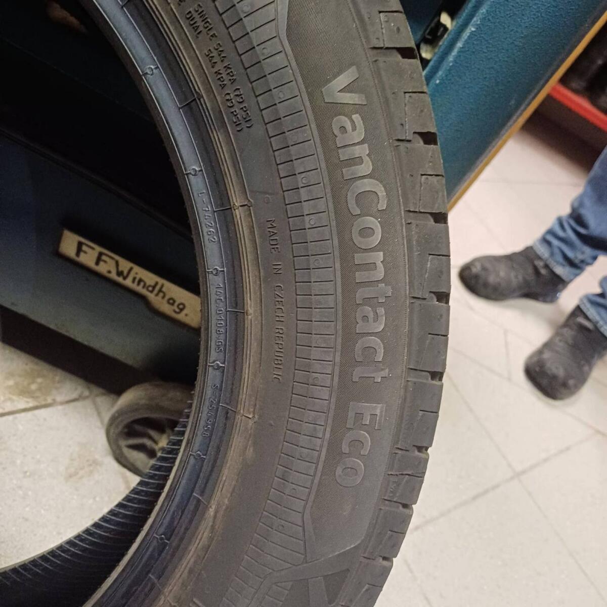 215/60 R17 C Continental VanContact Eco 3