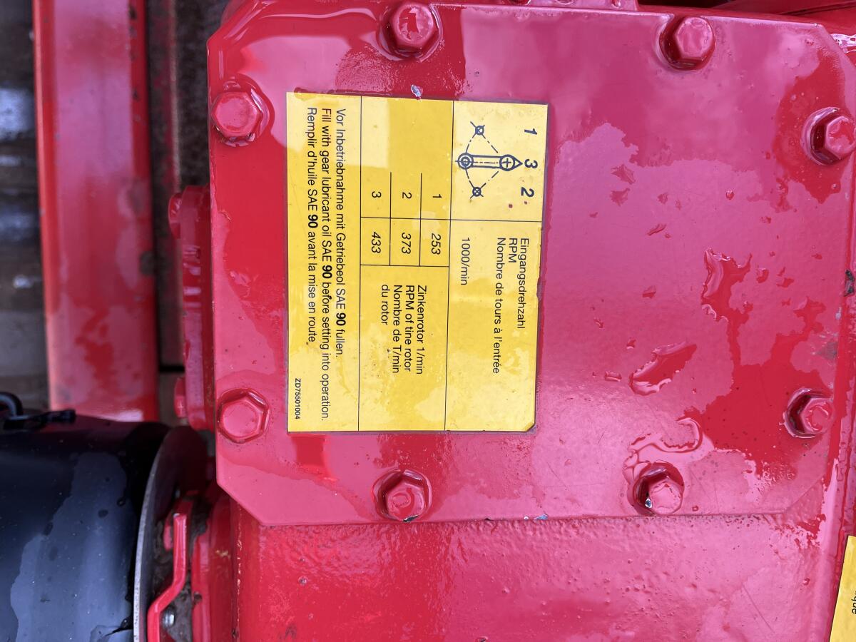 Rau Rototiller mit Amazone Sämaschine D9-25 3