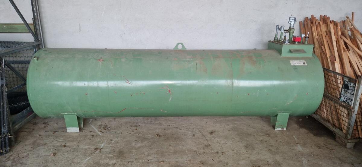 Tankstelle Dieseltank Heizöltank Leckageanzeige 3.000 l 1
