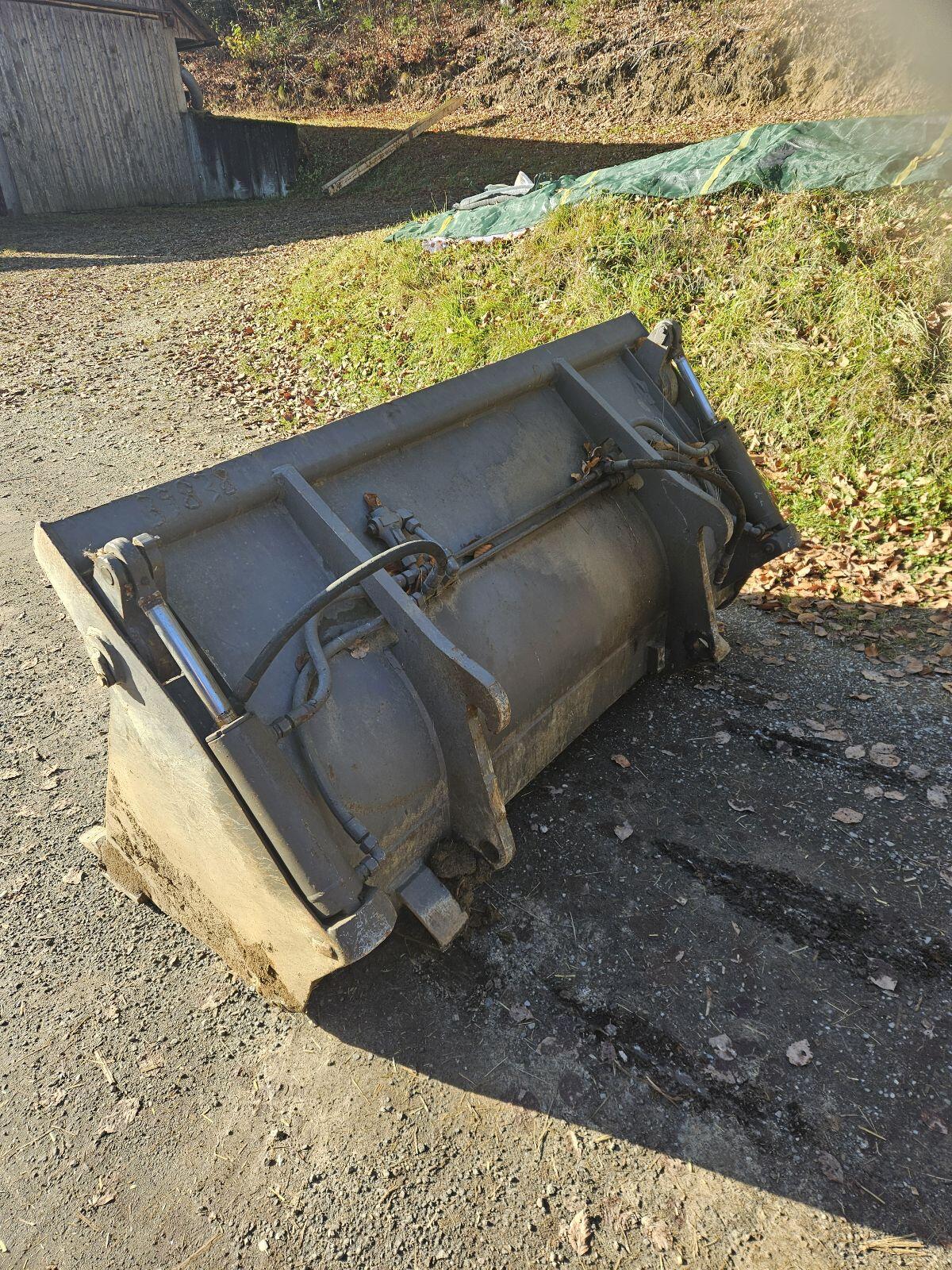 Laderschaufel Zettelmaier/Volvo Aufnahme 602 L30 1