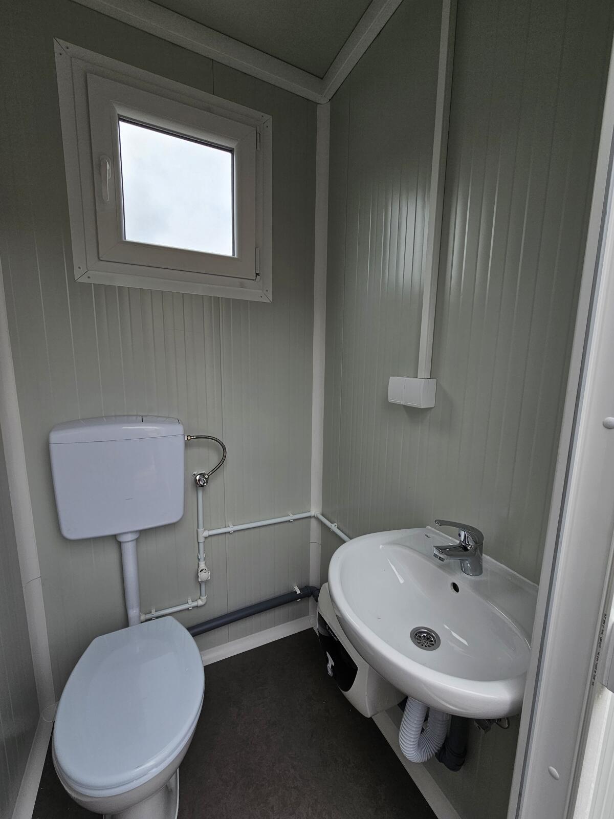 Sofort verfügbar, WC, WC-Container, Sanitärcontainer 3