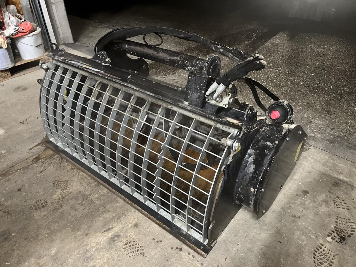 Betonmischschaufel Sima S35 Manitou Aufnahme 1