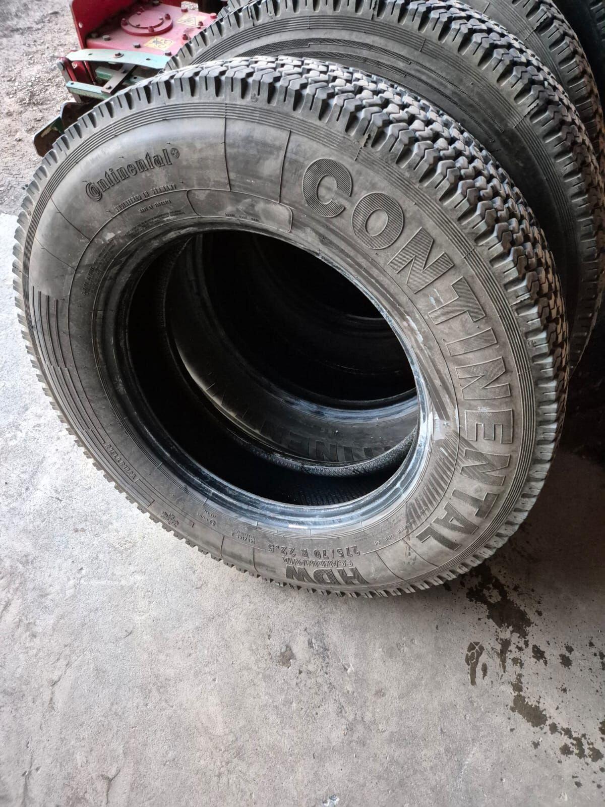 12 x Reifen Lkw/Anhänger 275/70R22,5 3