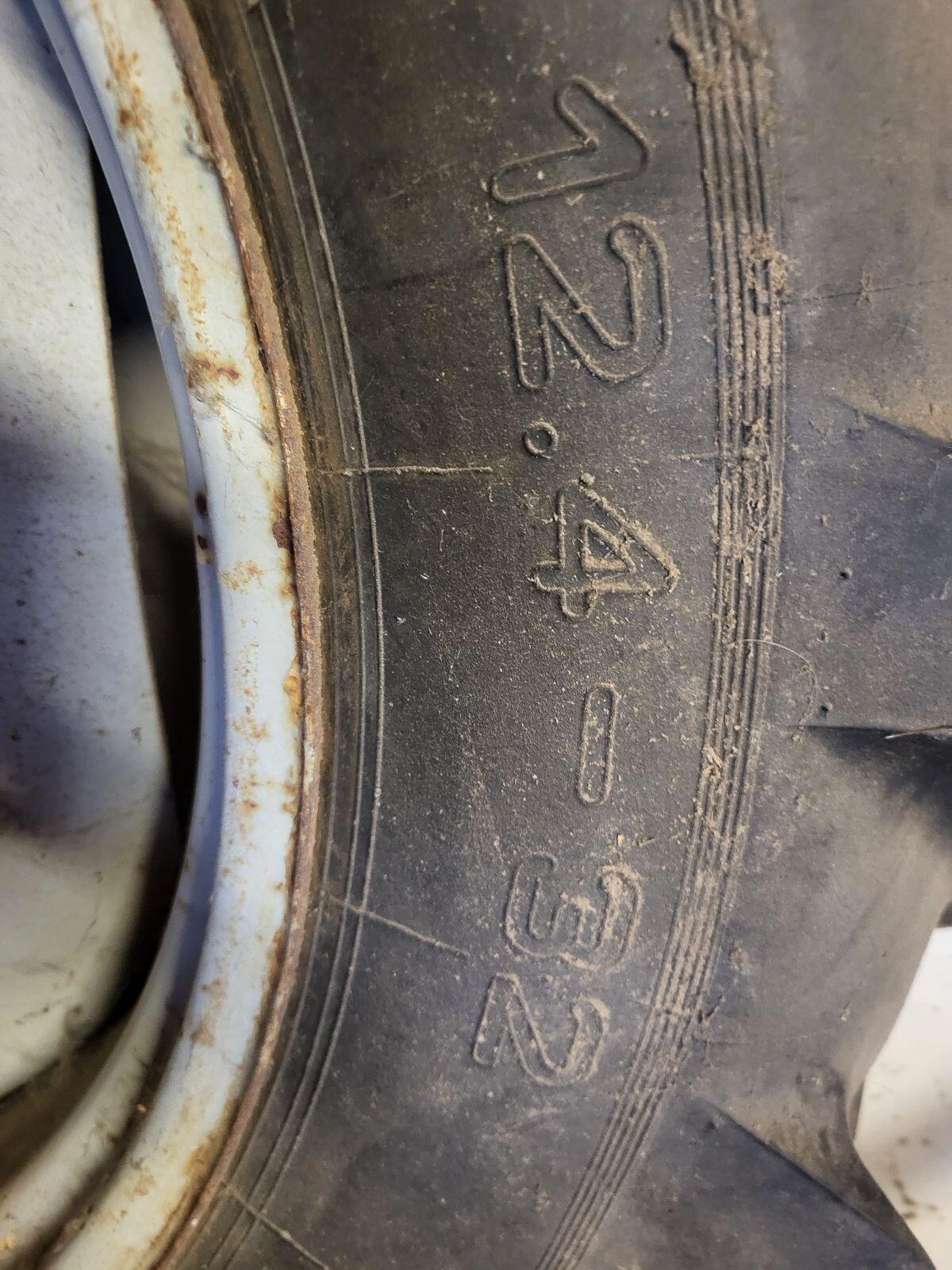 Steyr 288 Reifen und Felgen 3