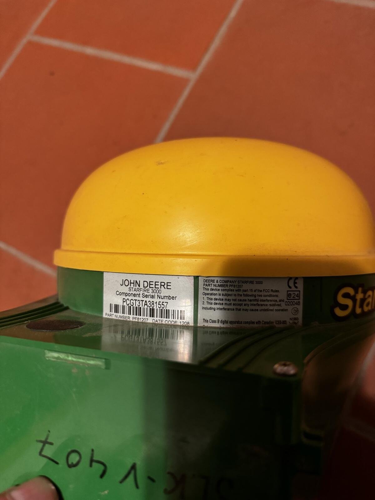 John Deere GPS StarFire 3000 2