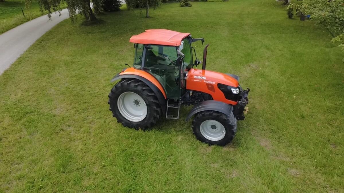 Kubota M 9960 2