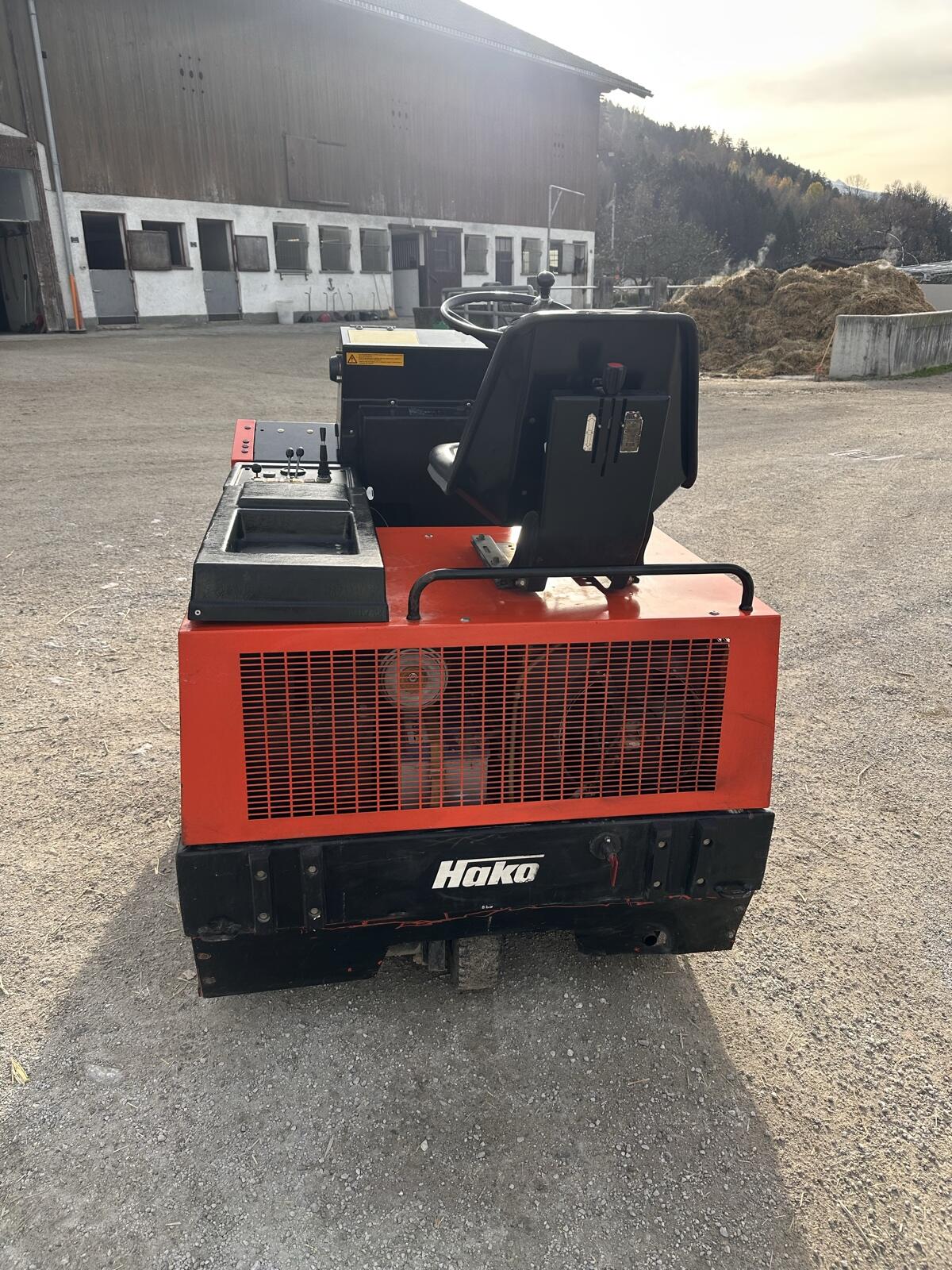 Hako Jonas 1100 Aufsitzkehrmaschine 3