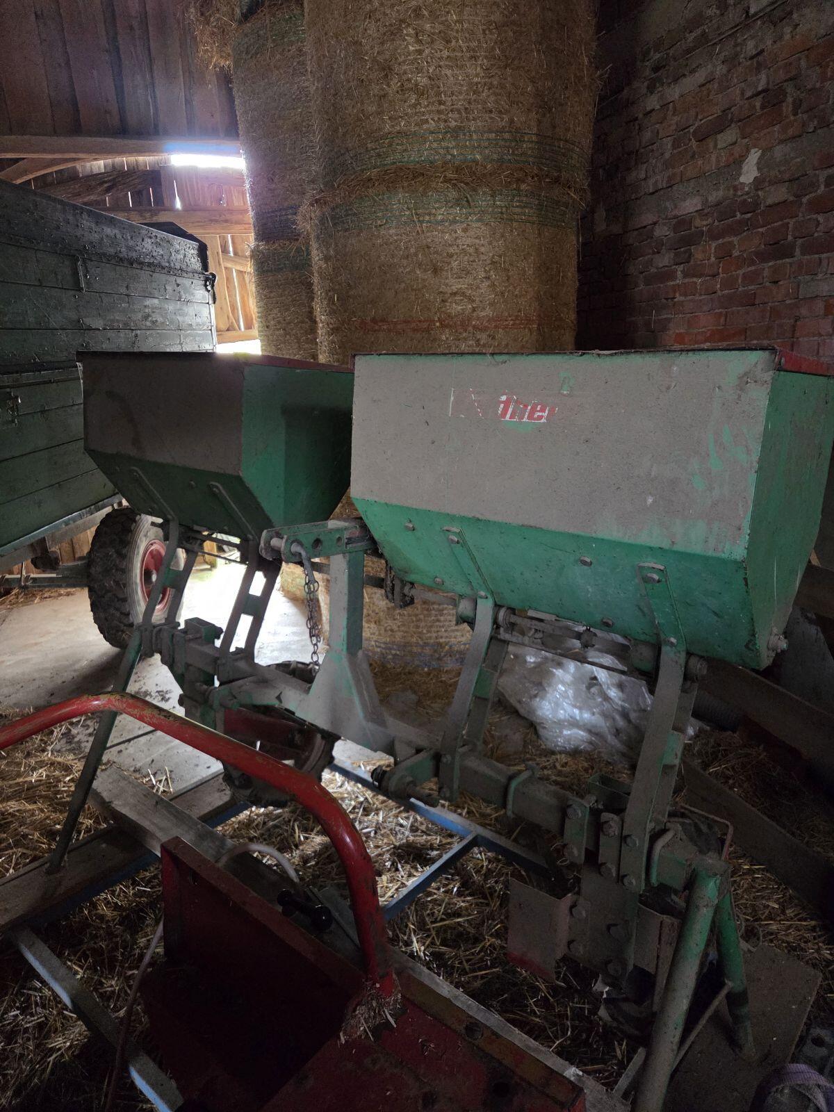 Reihendüngerstreuer Feldherr 3