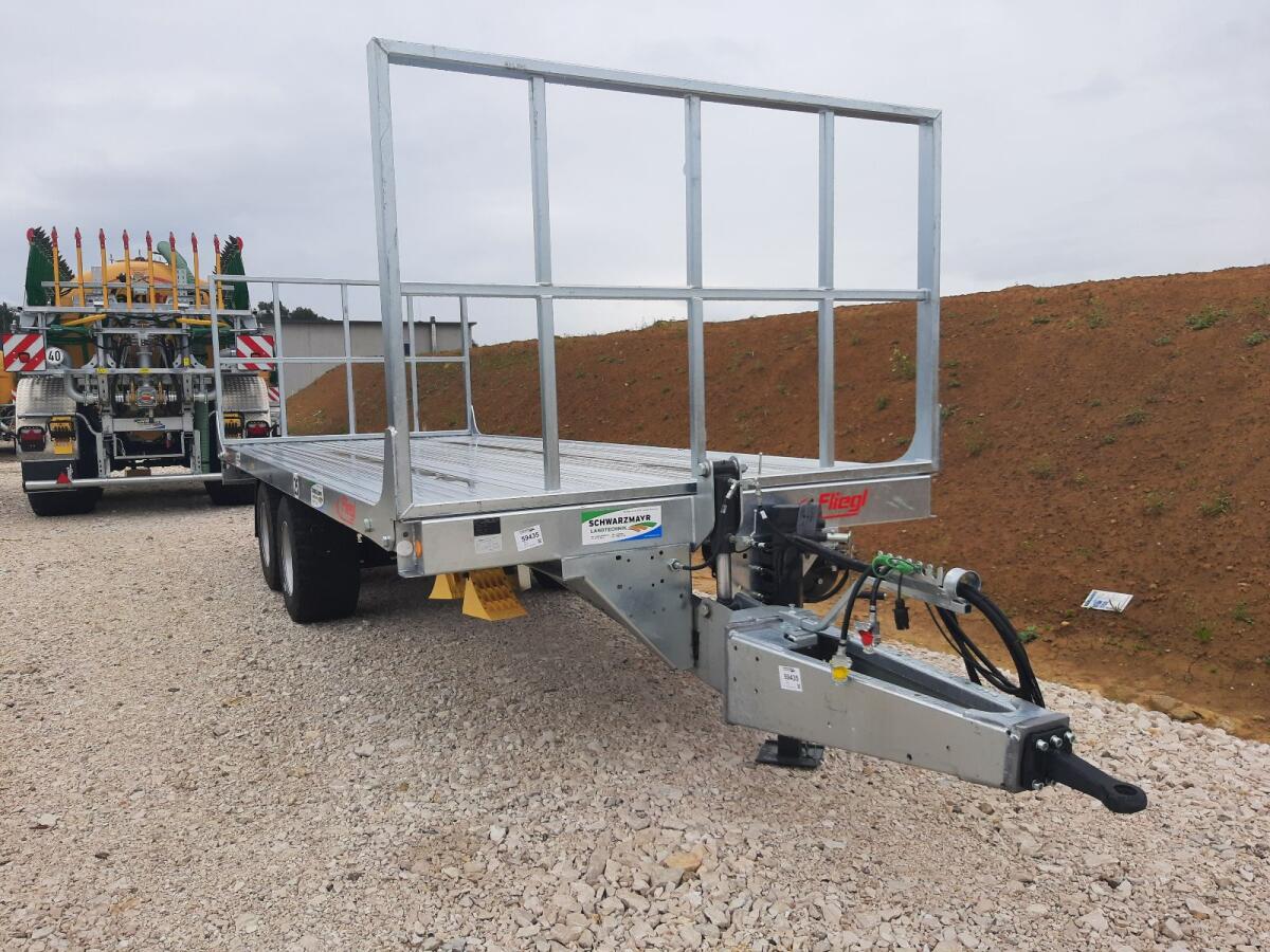Fliegl Ballenwagen 1
