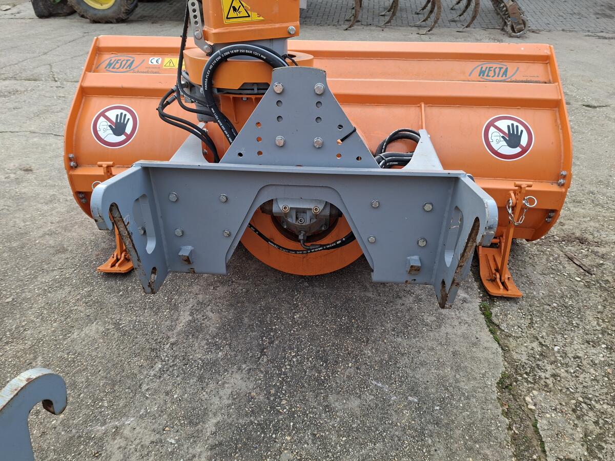 Westa 5560/2000 Schneefräse (Liebherr, Volvo, JCB, Schäffer, Kramer) 2