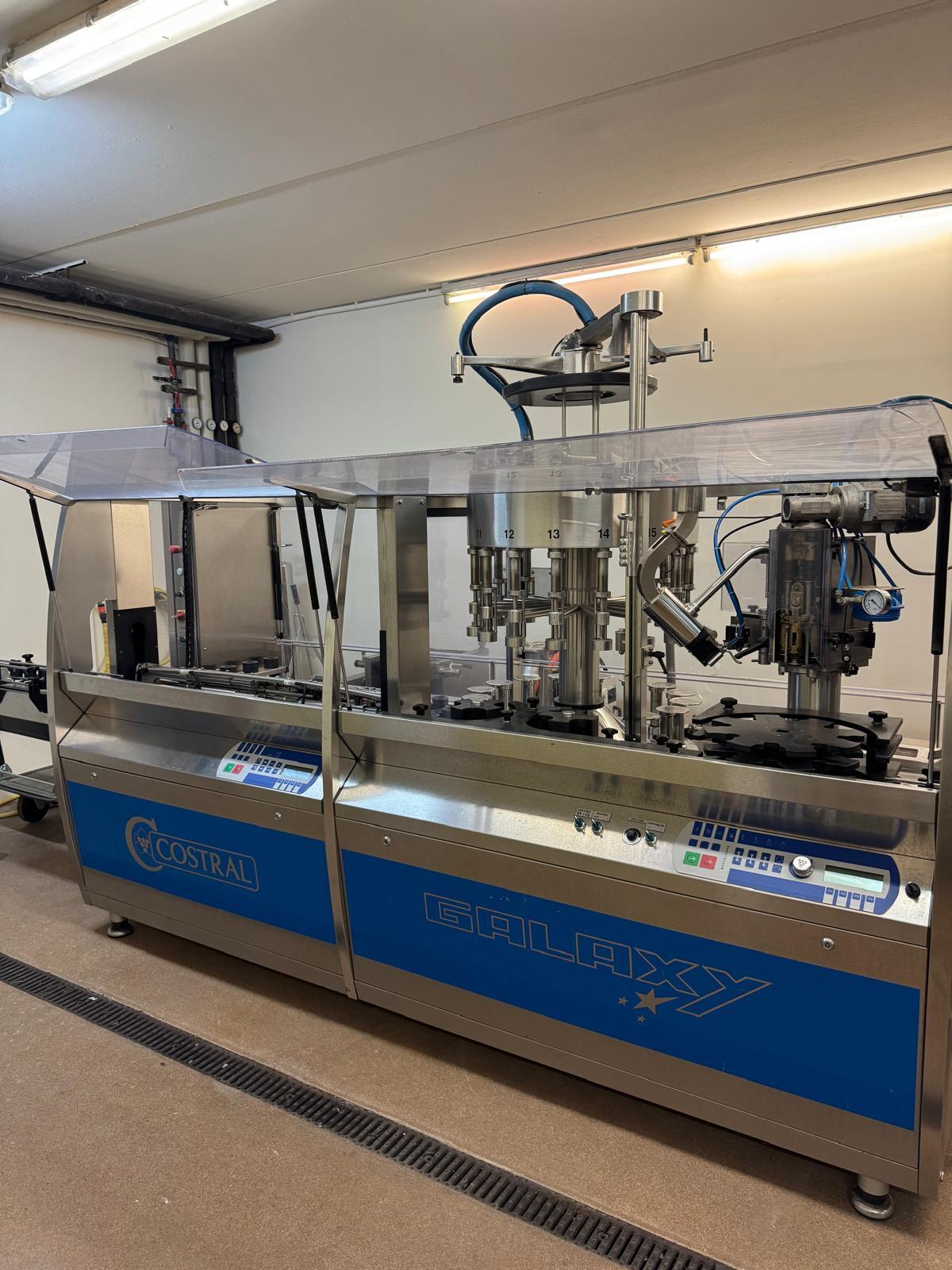 Füll- und Etikettierstraße wegen Neuanschaffung zu verkaufen 3