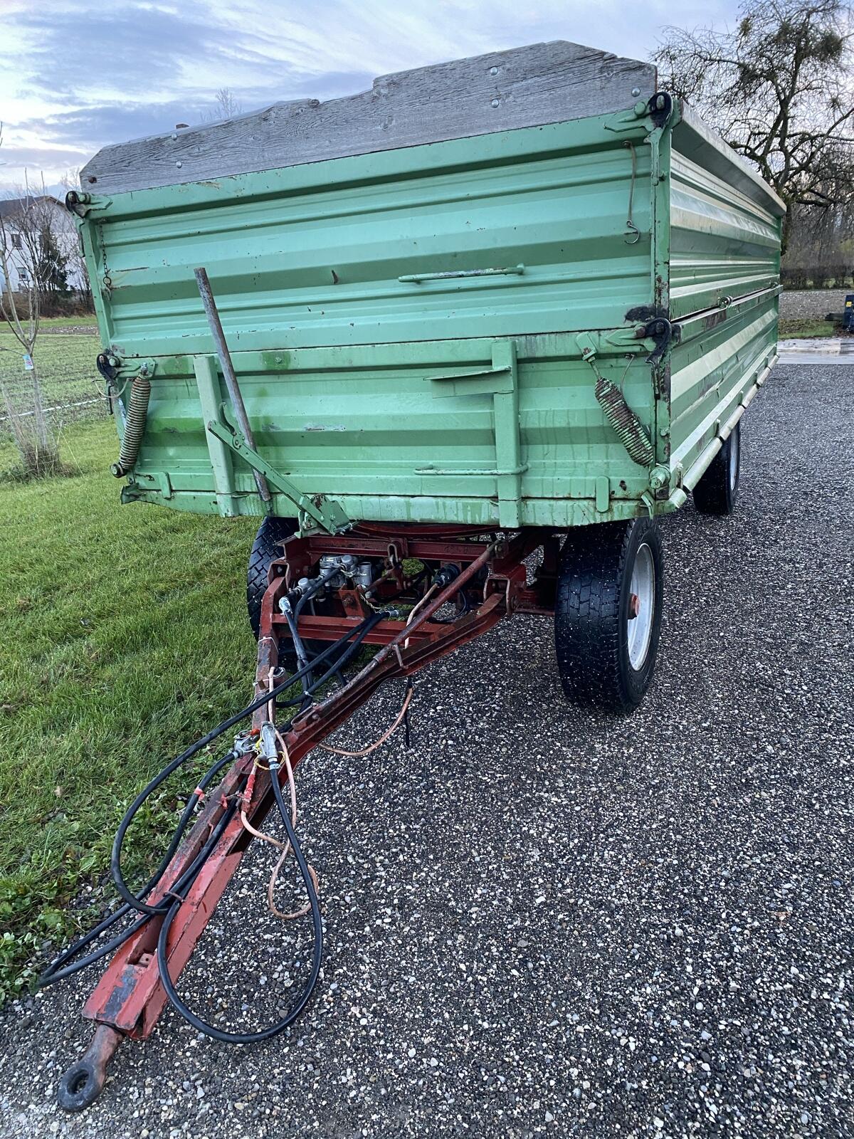 Brantner 2-Achs-2-Seitenkipper mit 2 l DLA 2