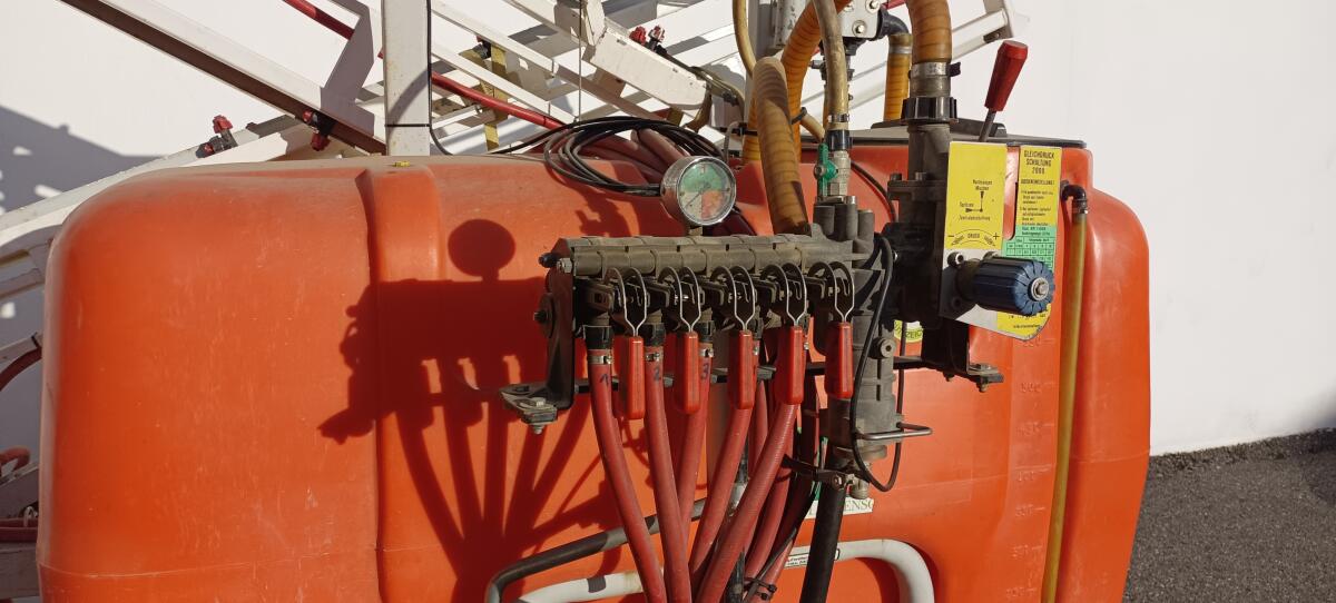 Feldspritze Jessur 660-15 m 2