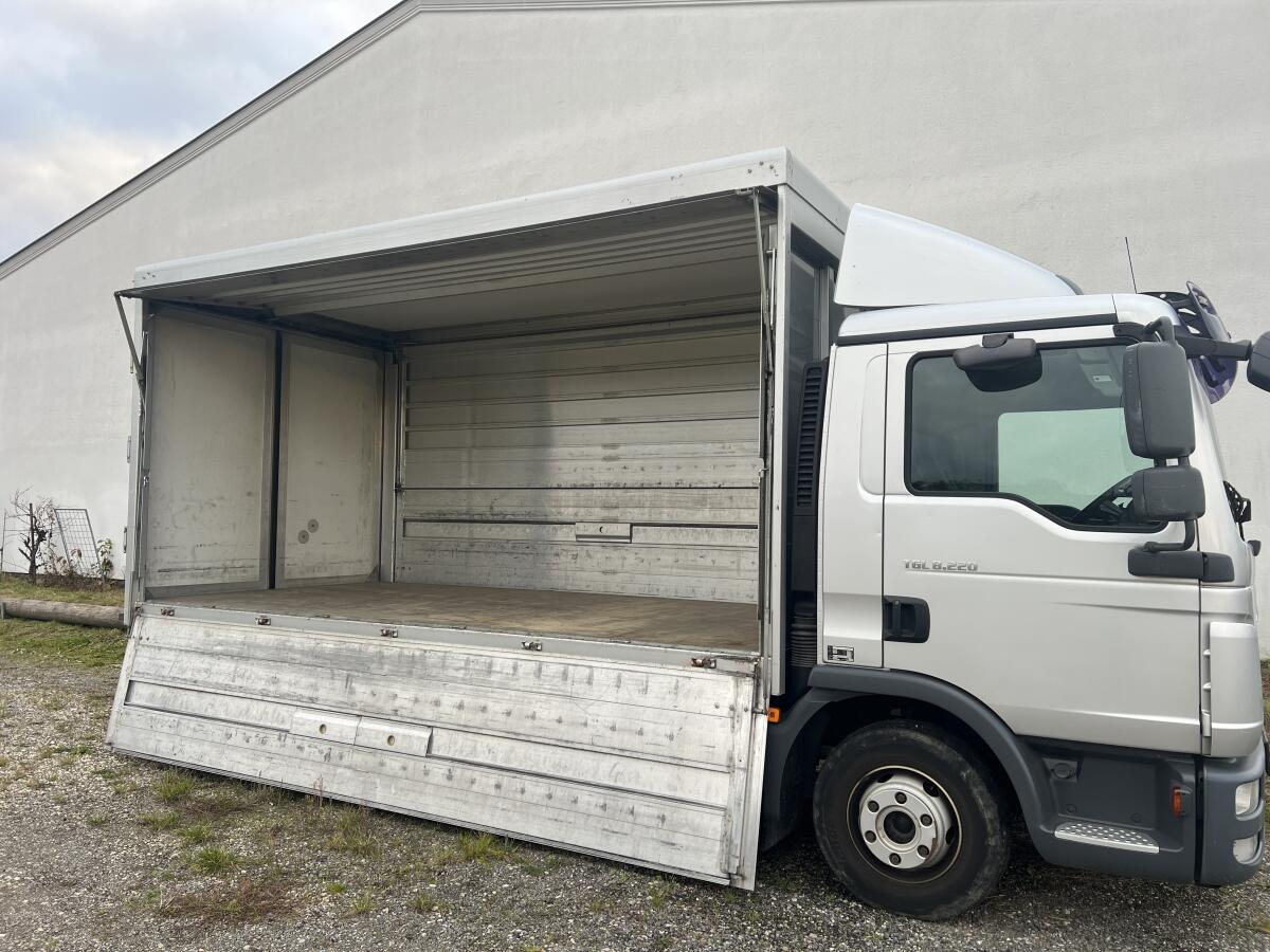 MAN Lkw 8.220 TGL 2